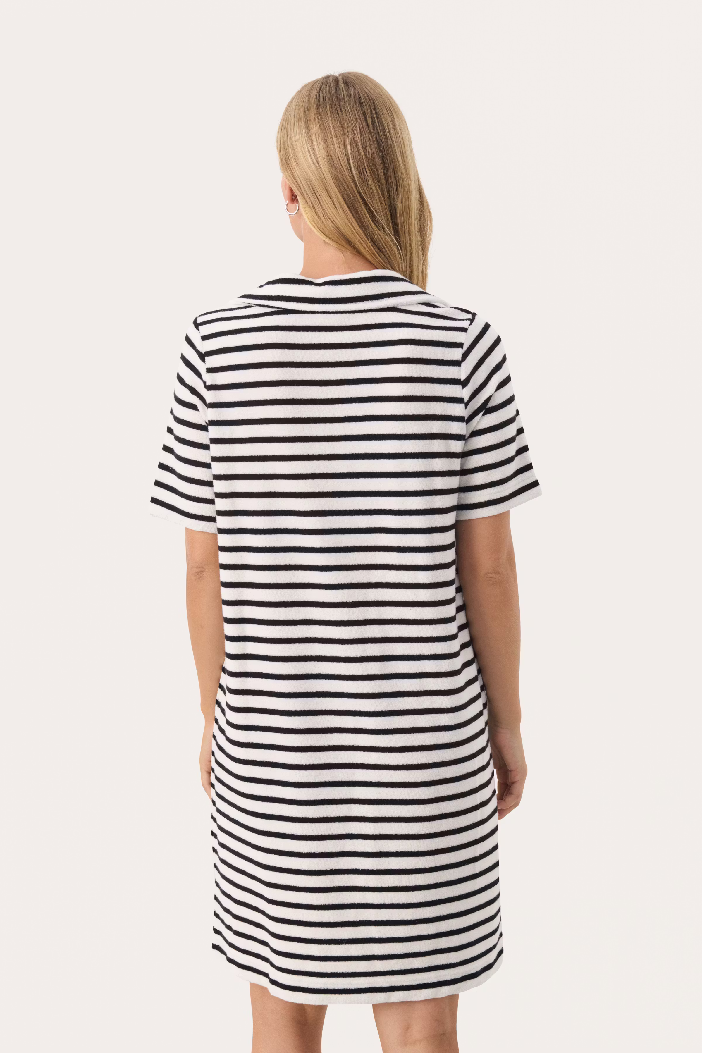 RosittaPW Dress LOOKBOOK BACK 30309676-303780