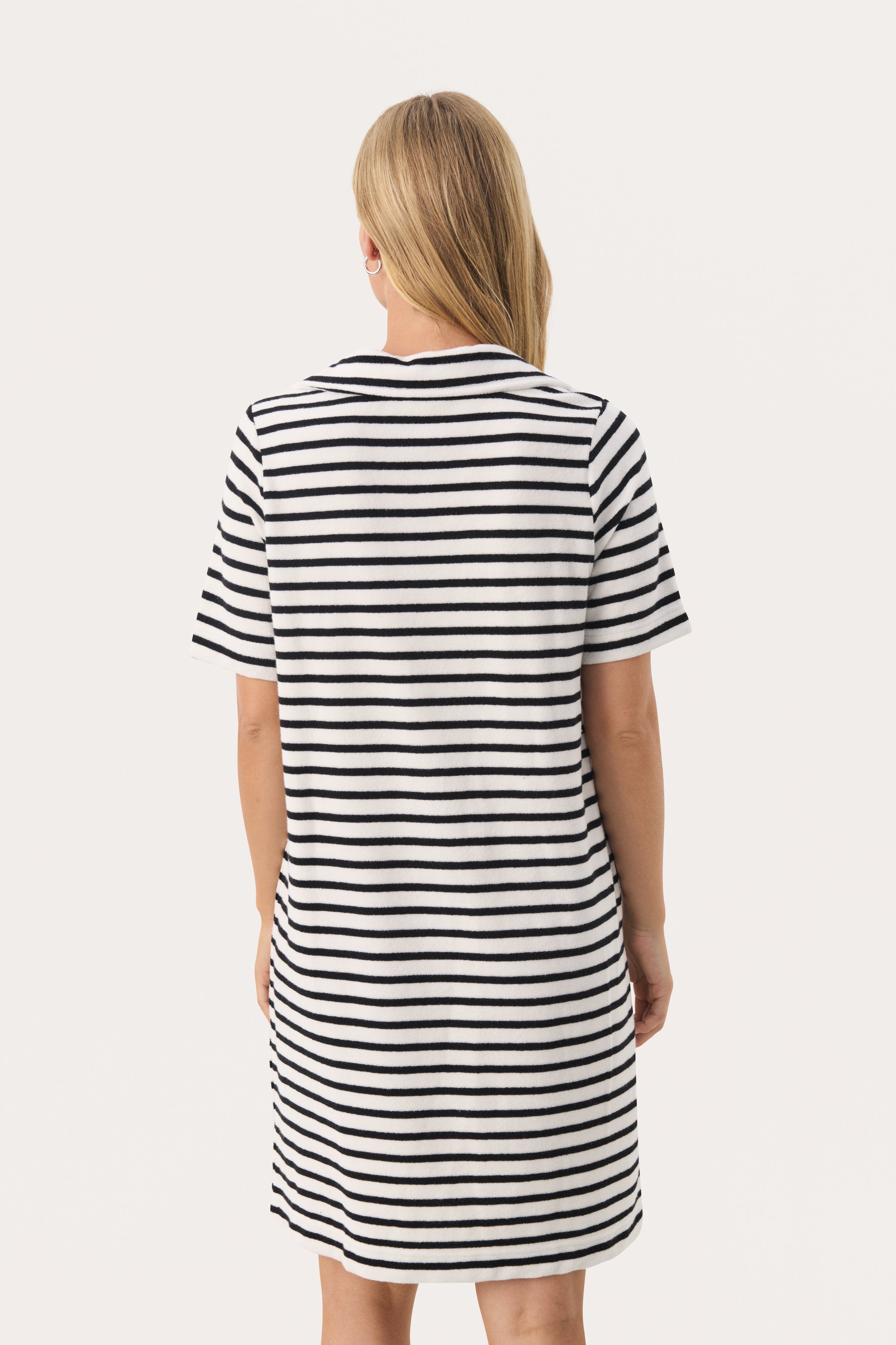 RosittaPW Kleid LOOKBOOK BACK 30309676-303780