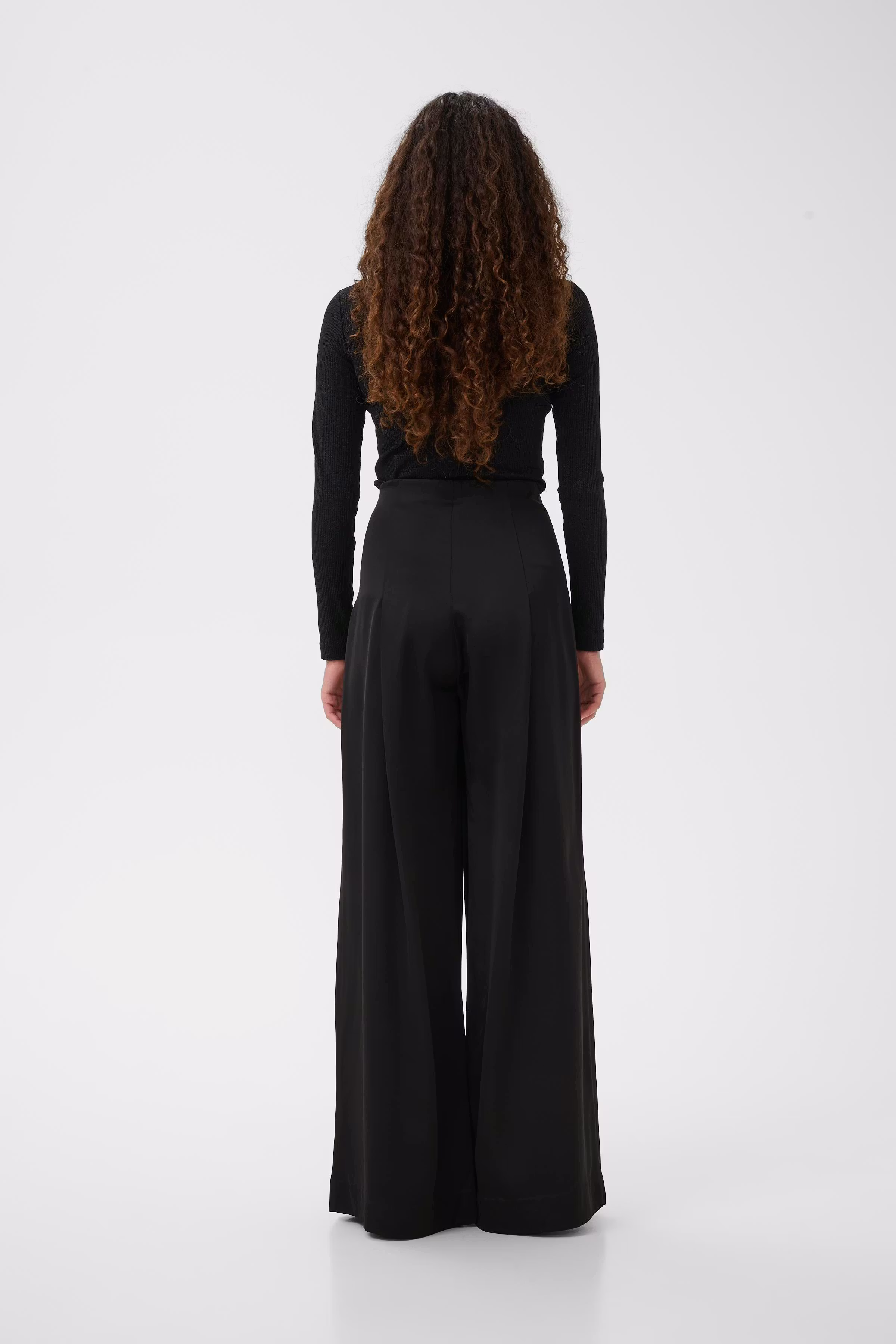 DagnaIW Glitter T-shirt LOOKBOOK BACK 30111094-304458