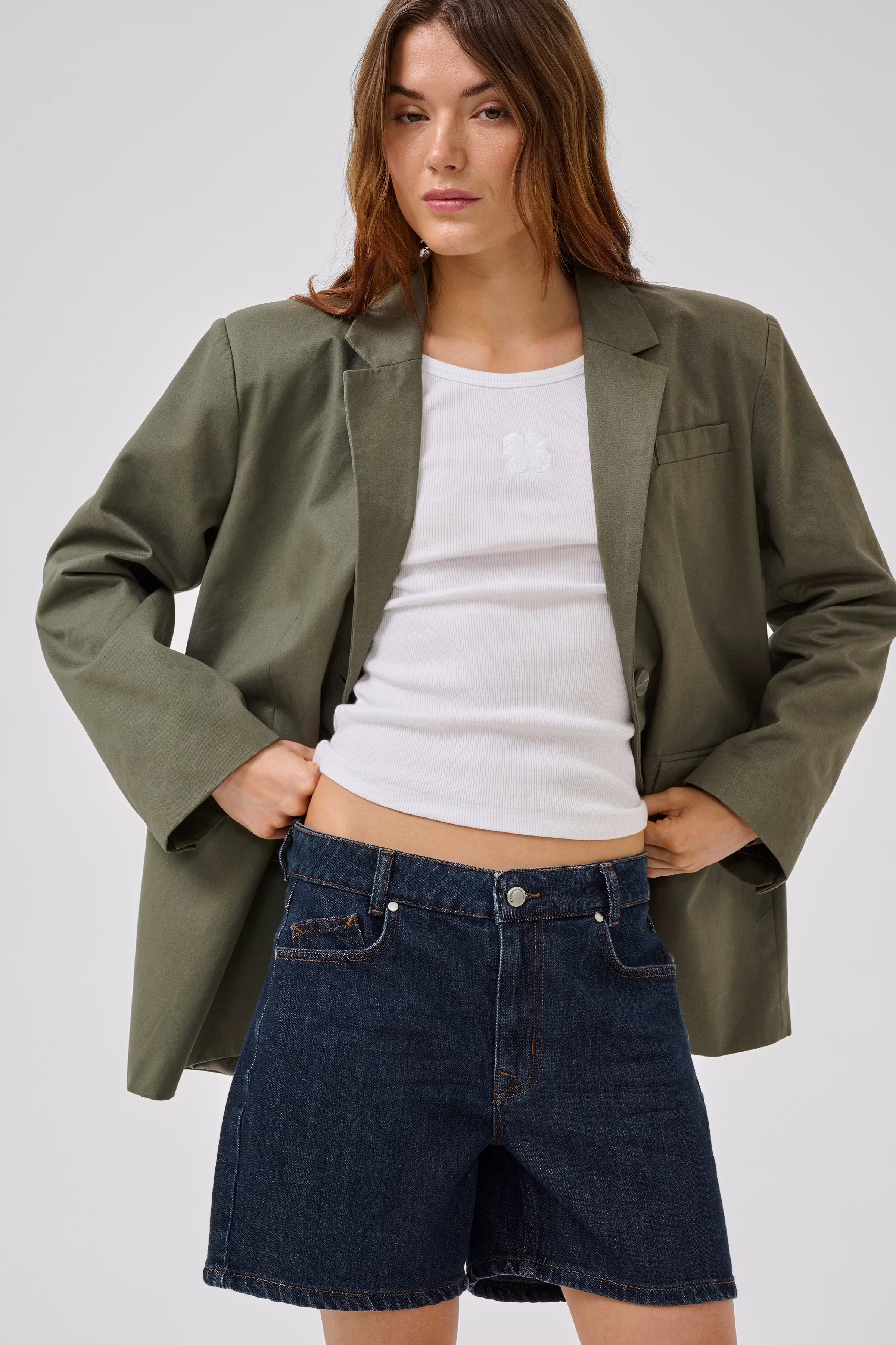 LucyMW Shorts LOOKBOOK DETAIL 10704295-100067