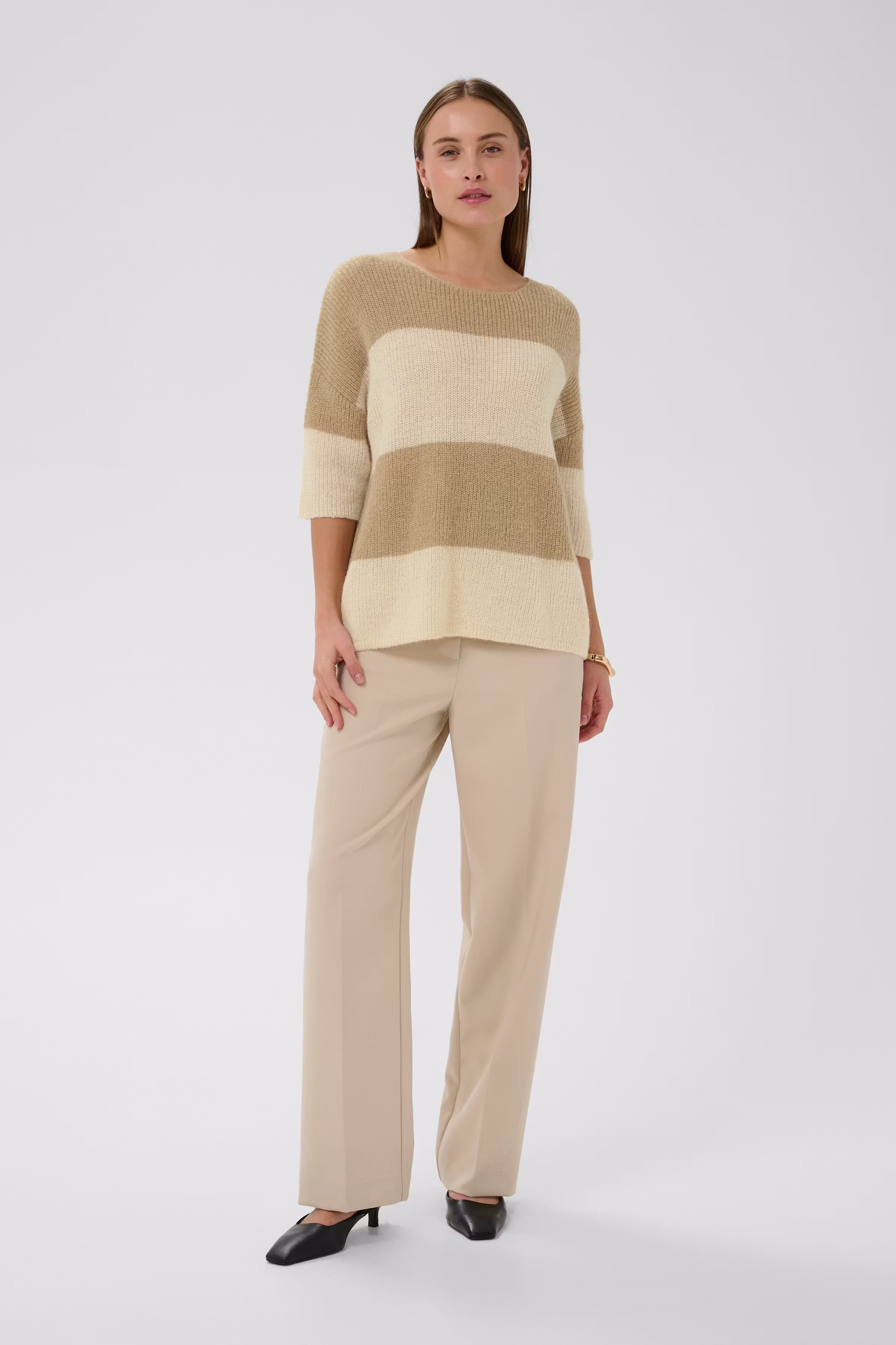 Tuesday Pullover LOOKBOOK FRONT 30400427-304699