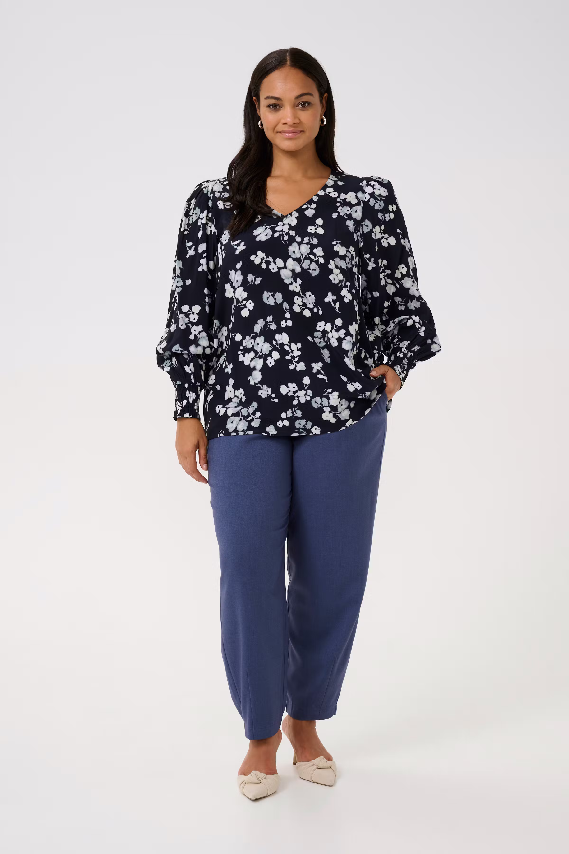 KCalicia Blouse LOOKBOOK FRONT 10582850-106800