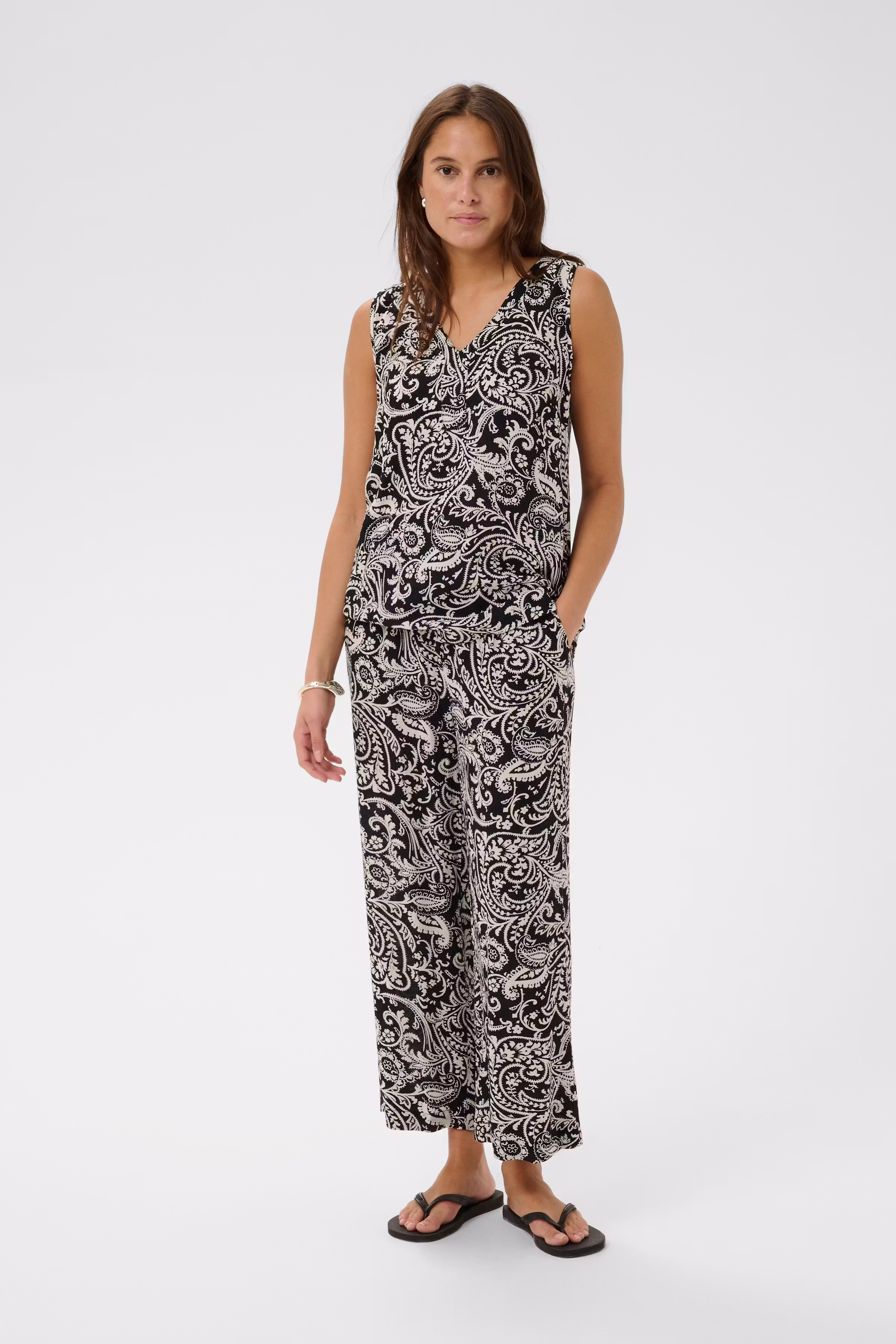 KAamber Top LOOKBOOK FRONT 10508255-109282