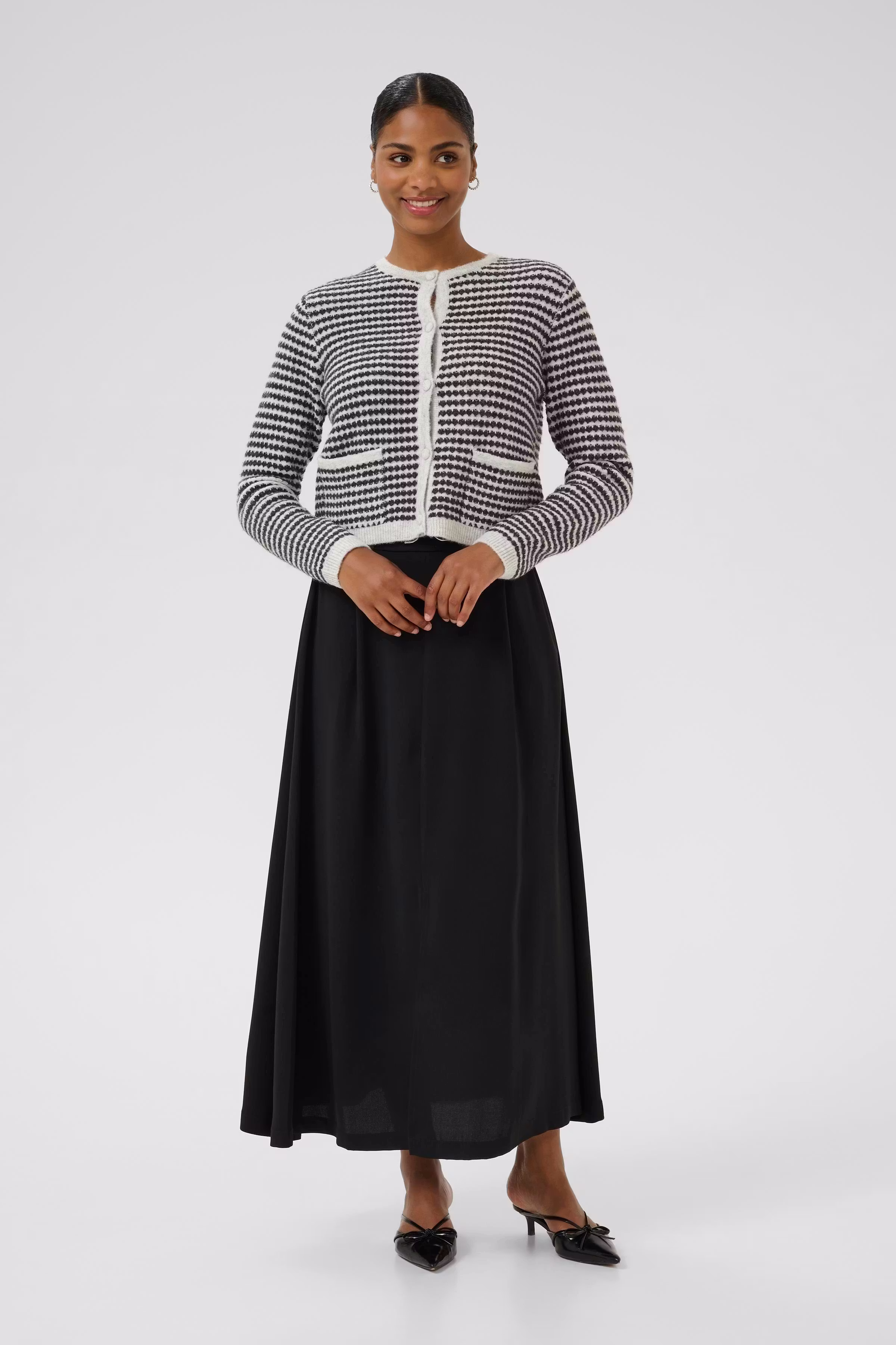 KAellery Cardigan LOOKBOOK FRONT 10509031-108430