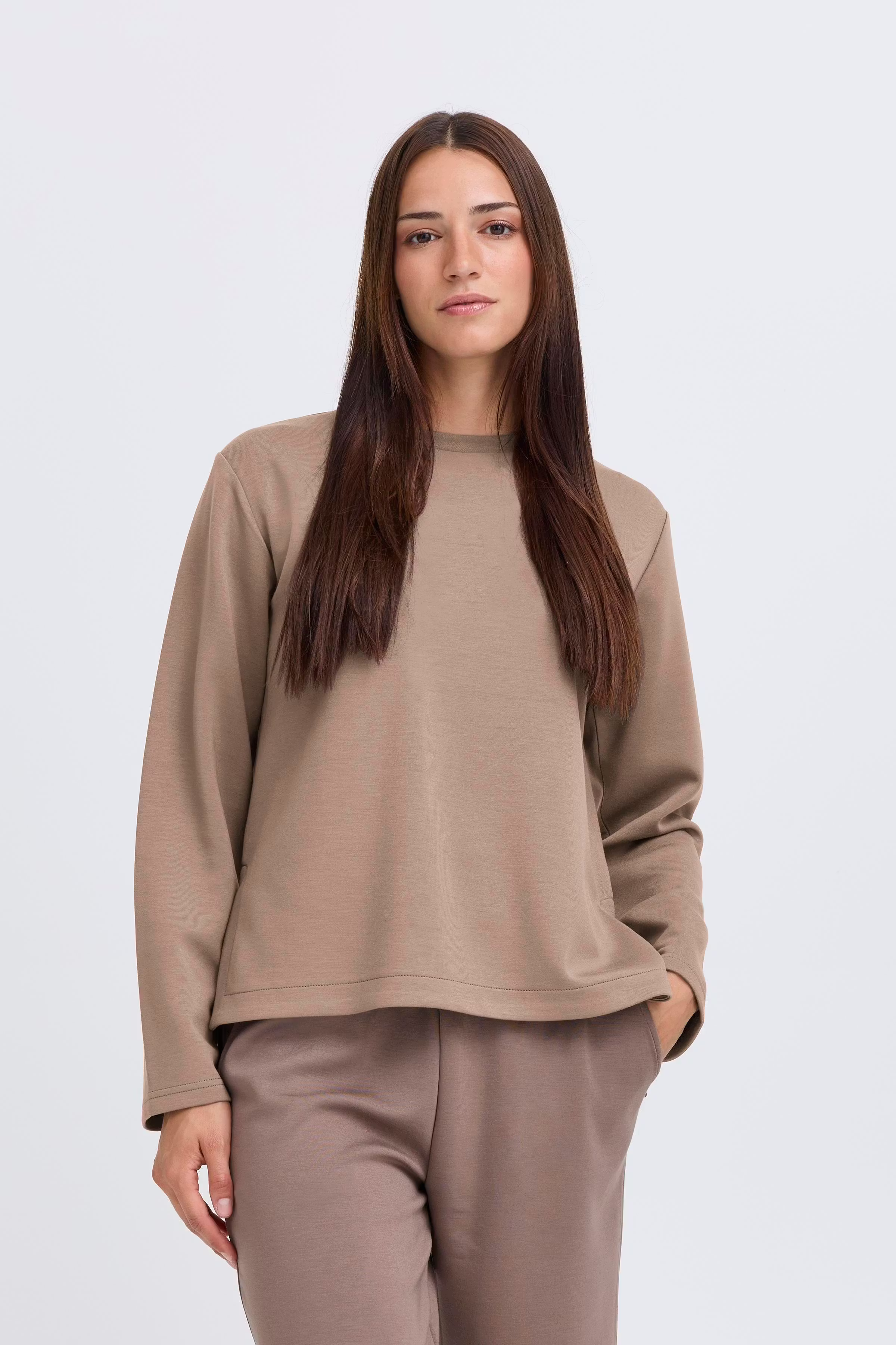 BYPUSTI T-shirt LOOKBOOK FRONT 20816266-181112