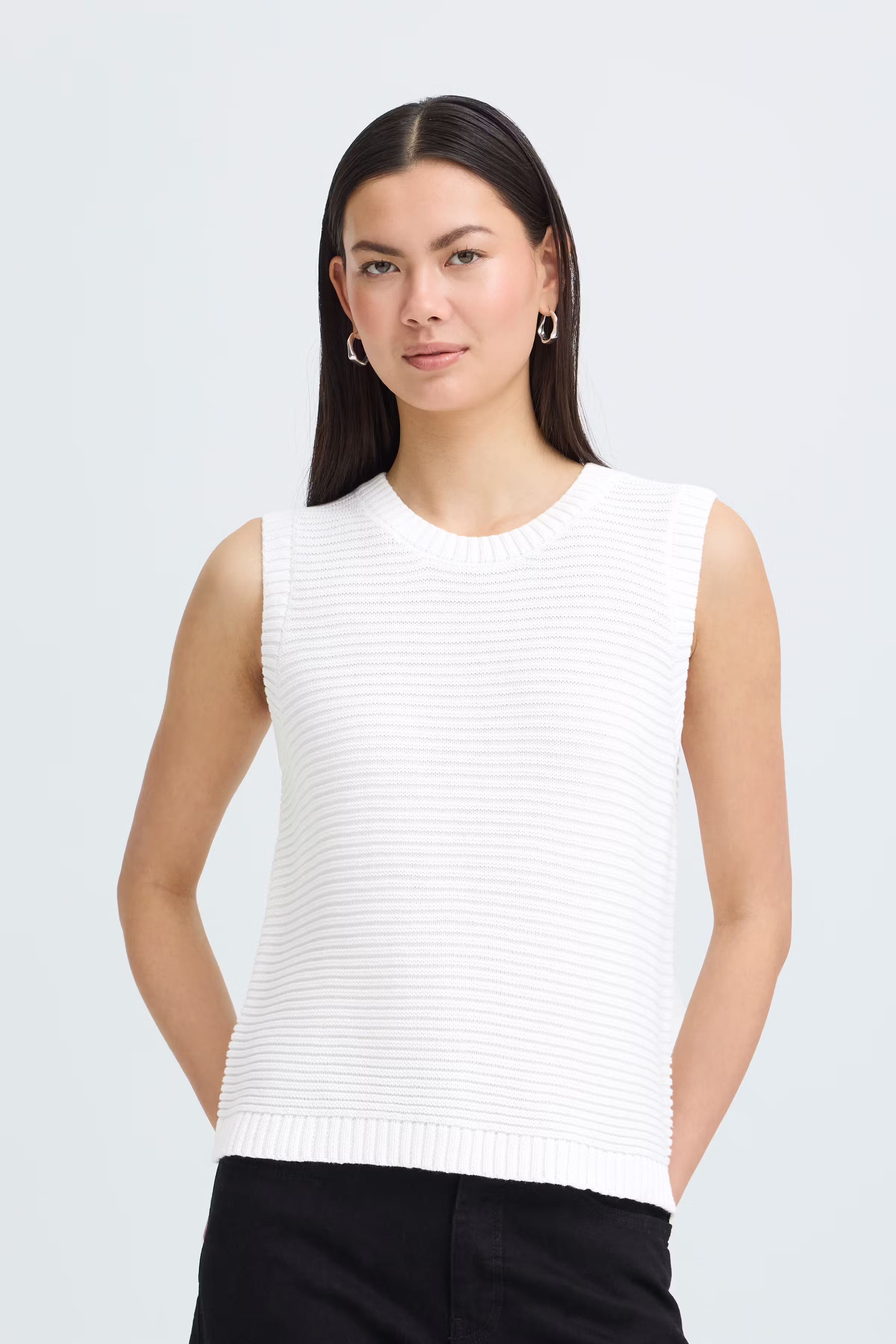 IHDOTTIES Strikket vest LOOKBOOK FRONT 20125352-114201
