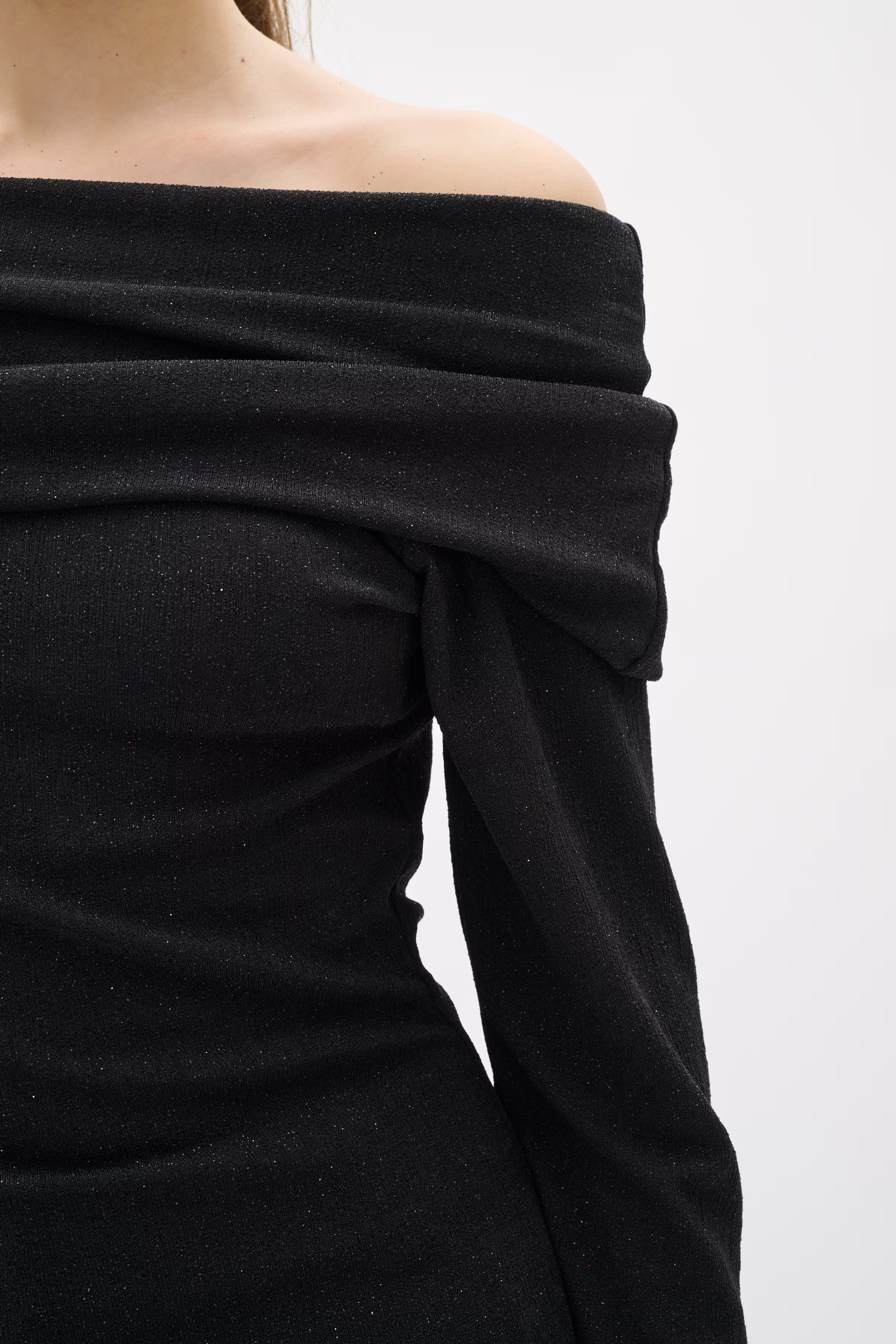 KRITHIW Glitterbluse LOOKBOOK DETAIL 30112124-194008