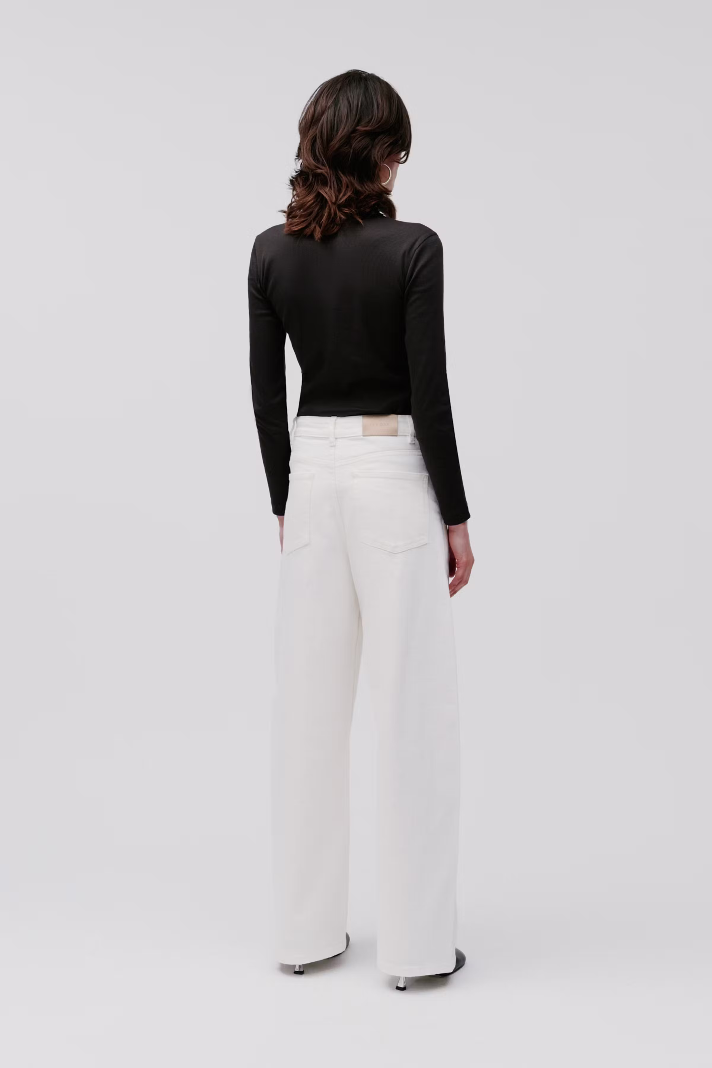 IOPhila Jeans LOOKBOOK BACK 30600624-WH010