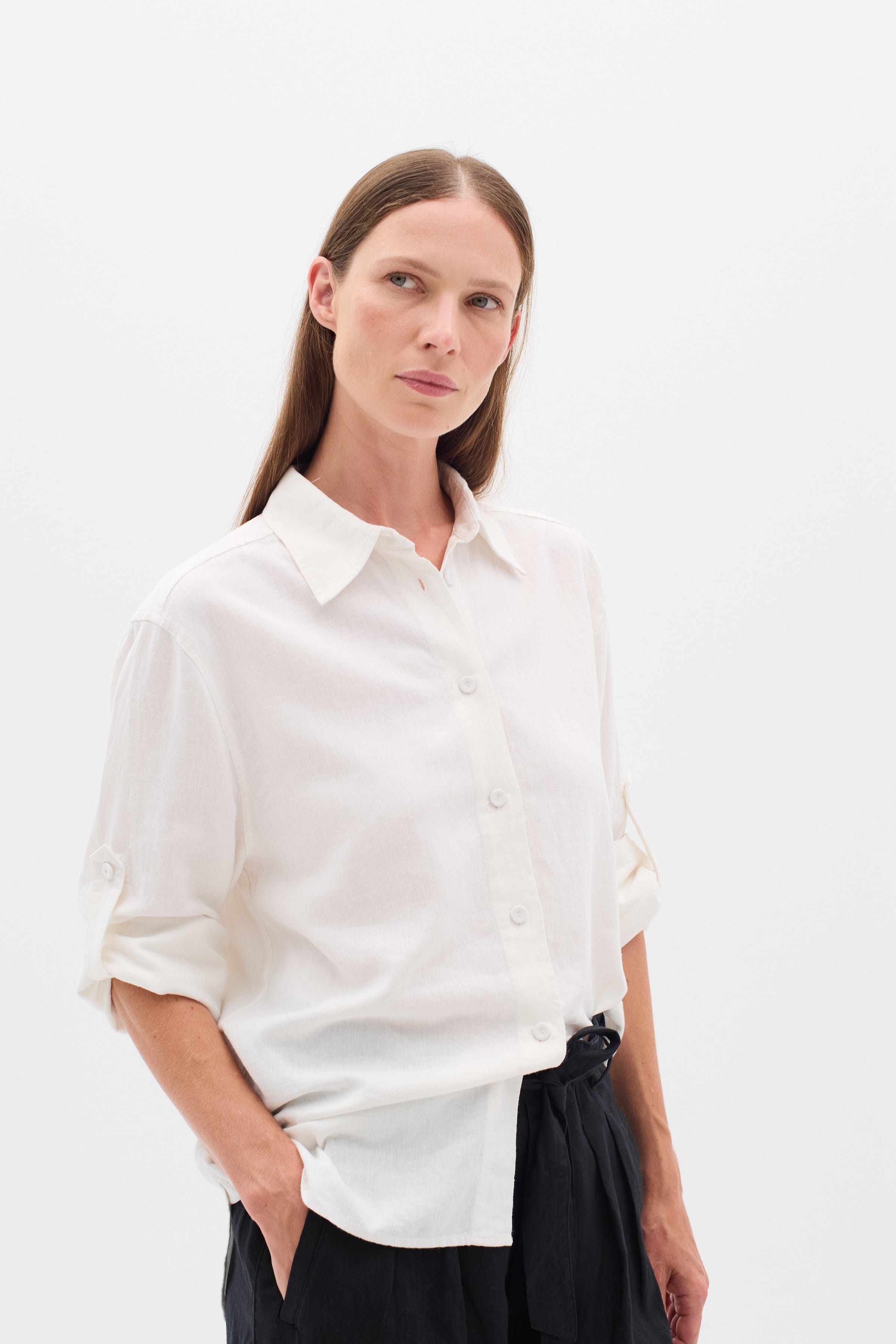 RimoneIW Linnen Overhemd LOOKBOOK FRONT 30110367-300001