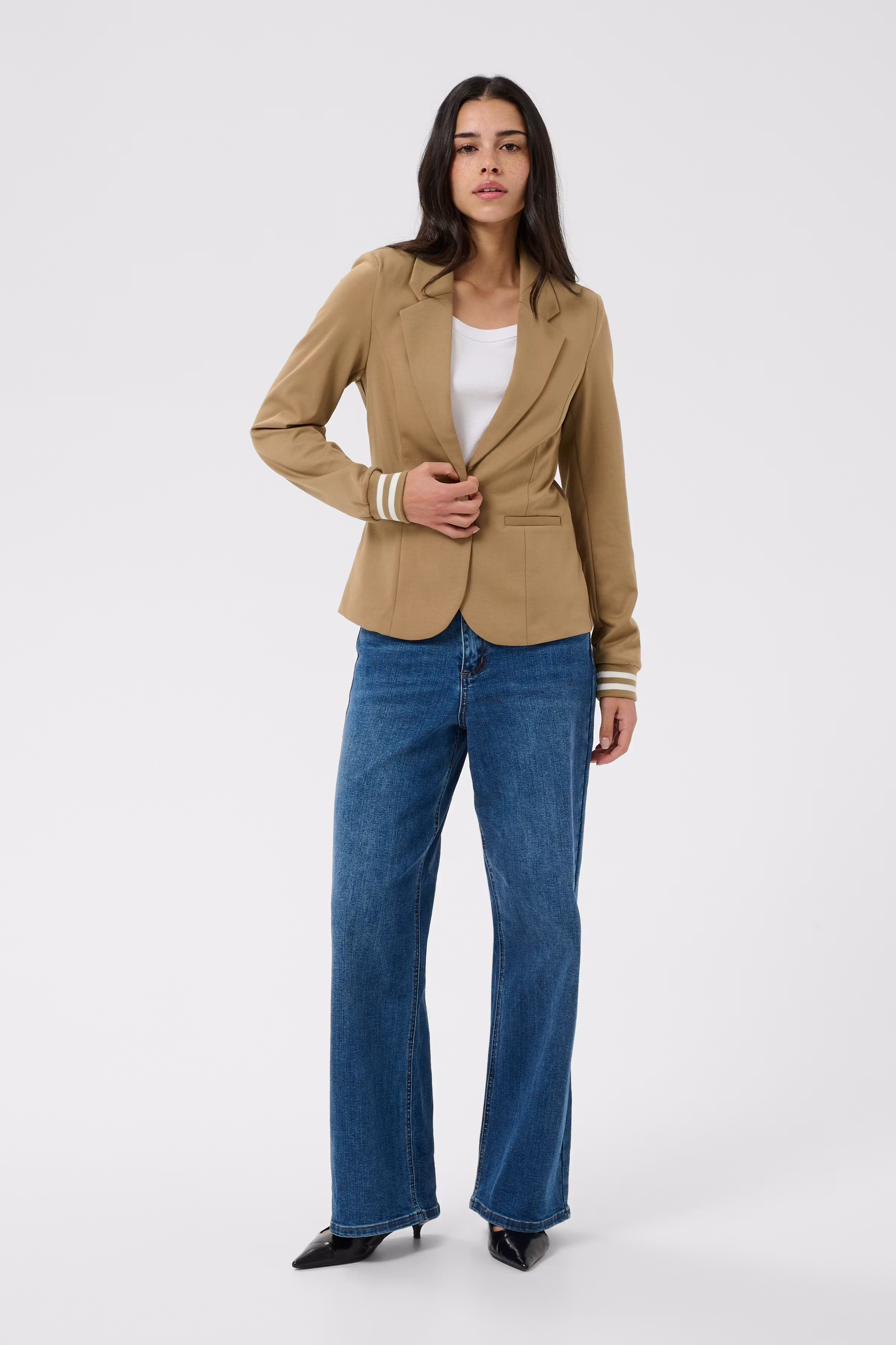 Kinnie Blazer LOOKBOOK FRONT 10550800-109190