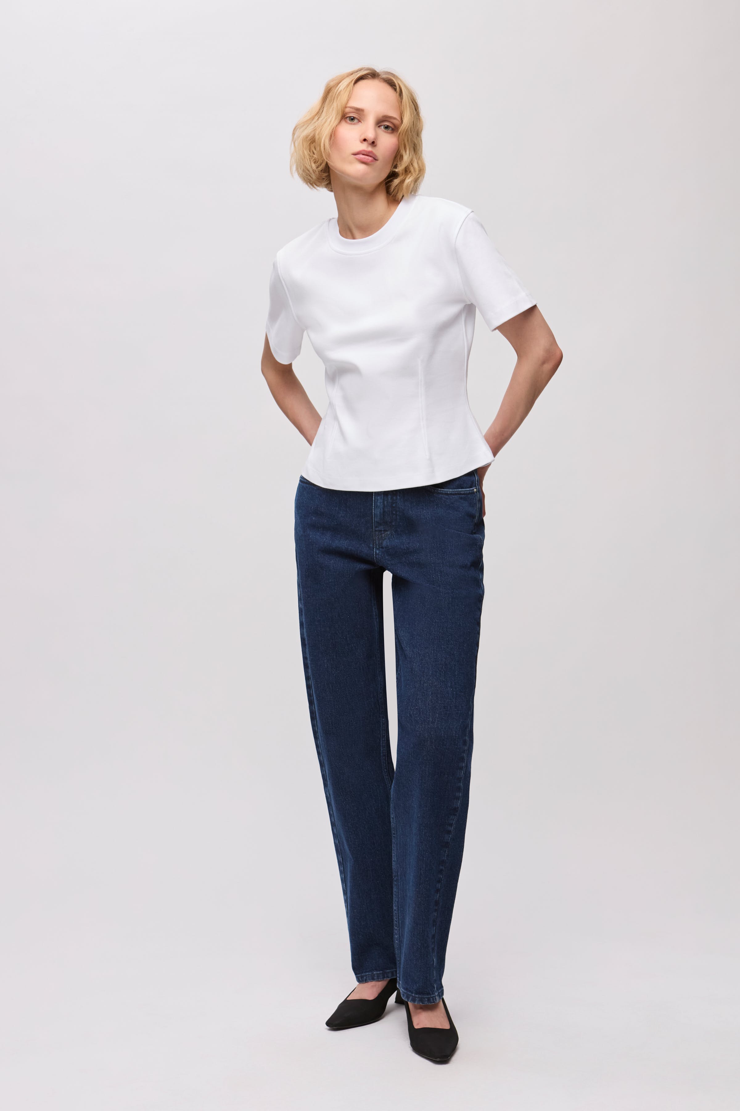 IOFeather T-shirt LOOKBOOK FRONT 30600115-WH001