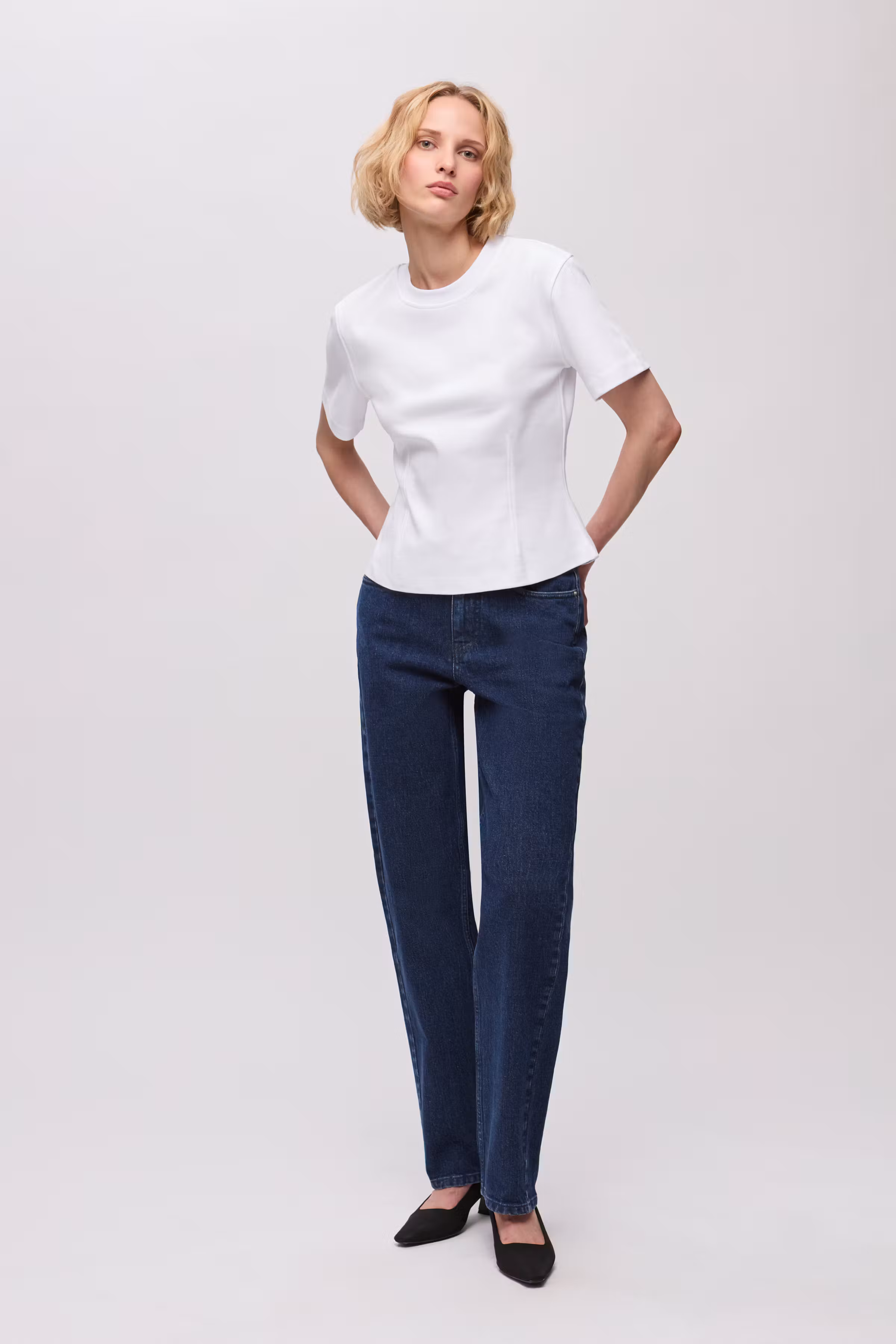 IOFeather T-shirt LOOKBOOK FRONT 30600115-WH001