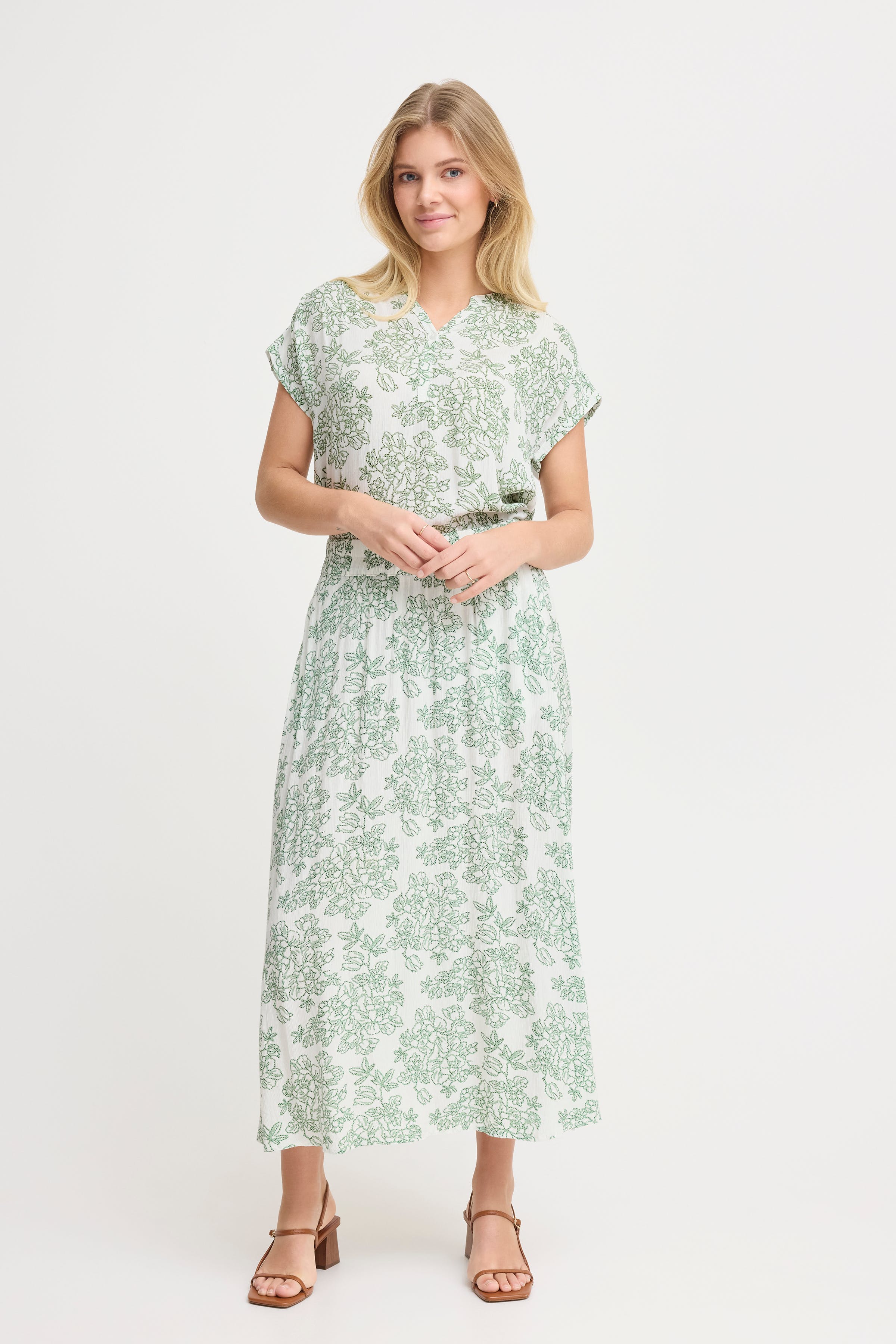 FREASE Skjørt LOOKBOOK FRONT 20615603-204726