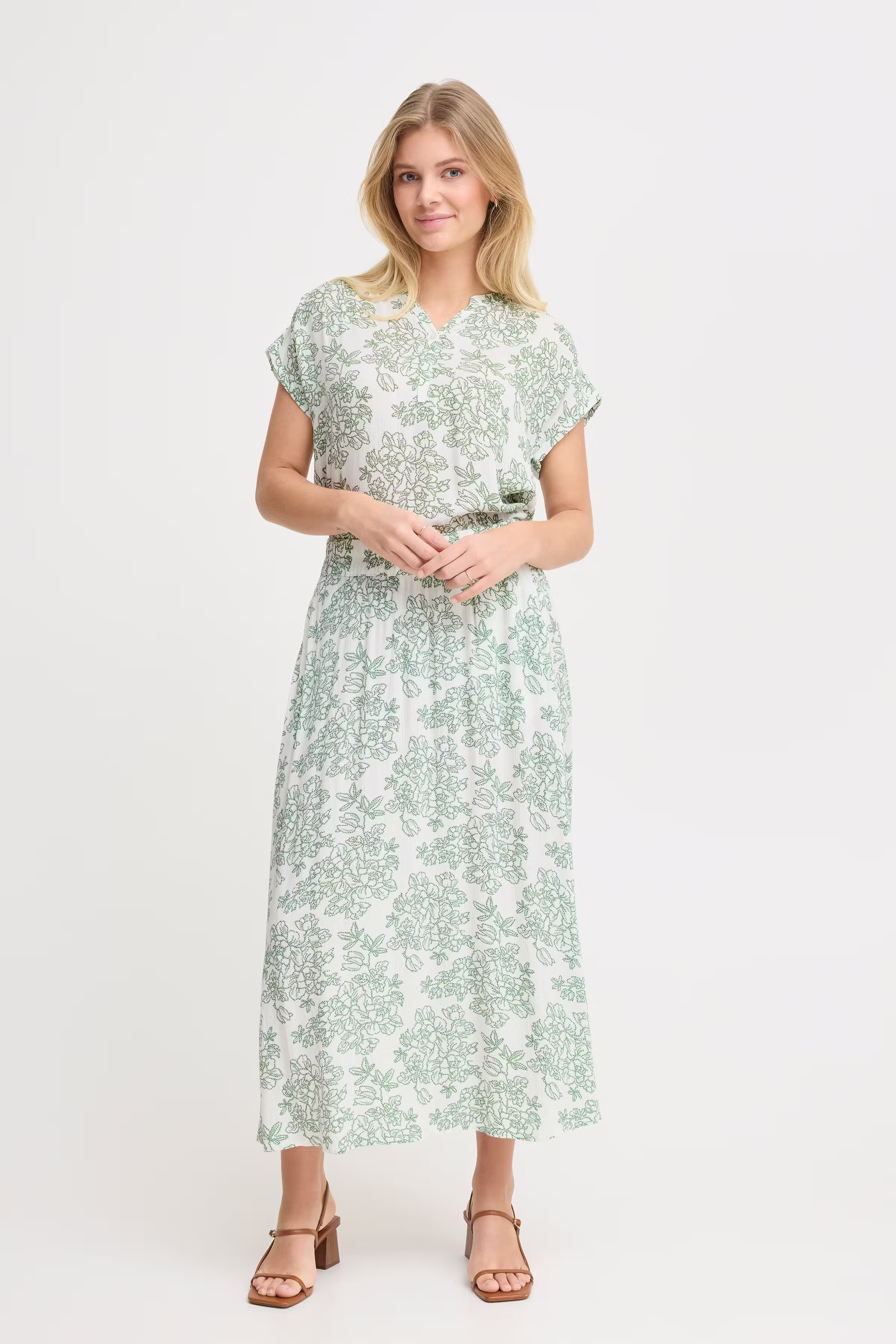 FREASE Skjørt LOOKBOOK FRONT 20615603-204726