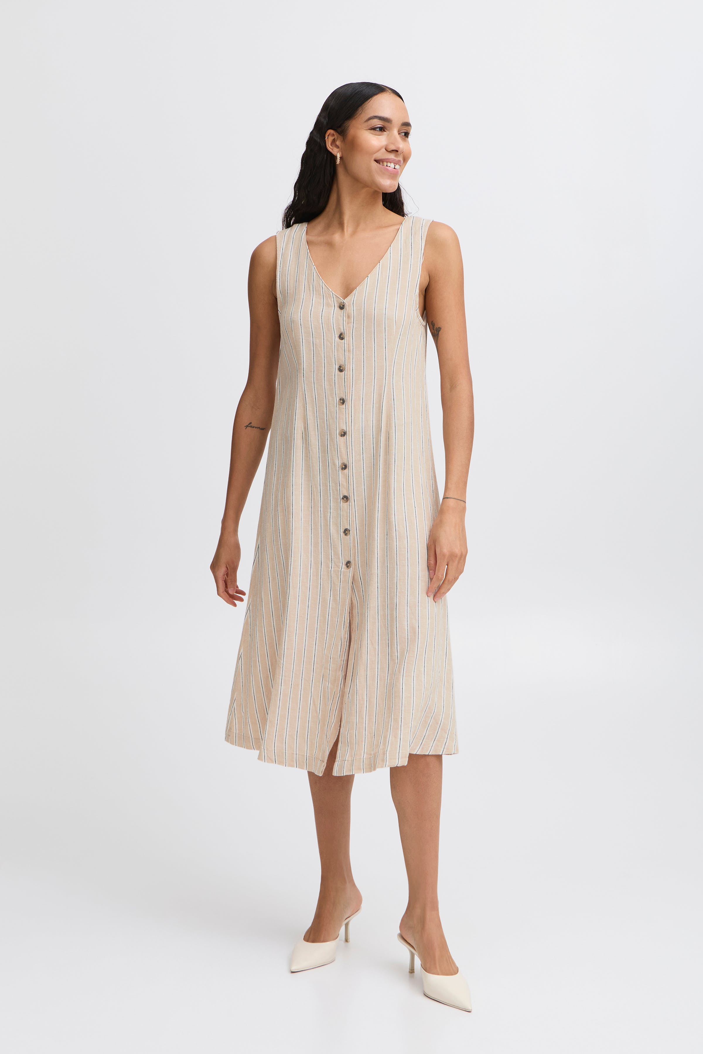 BYFALAKKA Kleid LOOKBOOK FRONT 20816615-204545