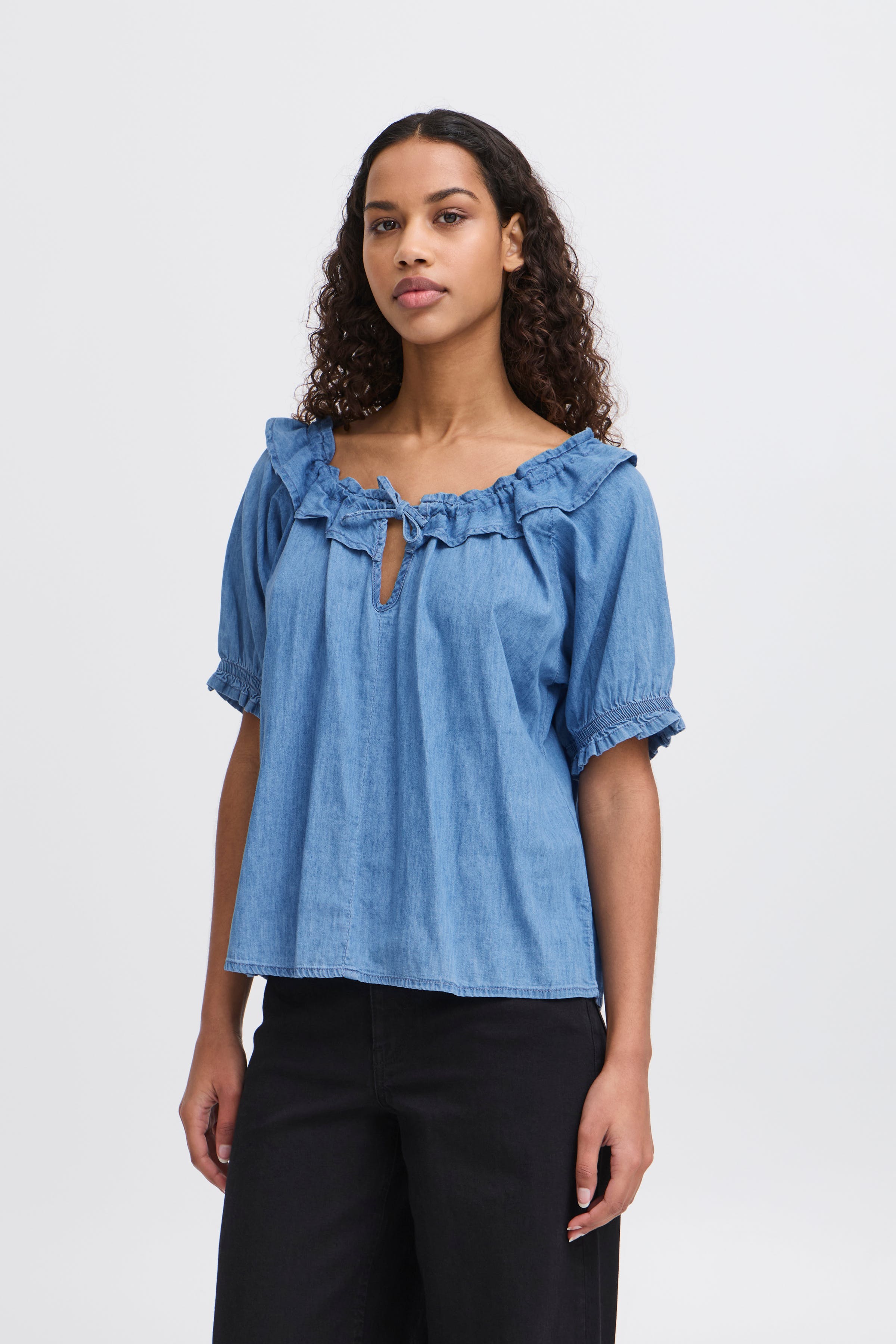 IHBARCY Kortermet bluse LOOKBOOK FRONT 20122683-204346