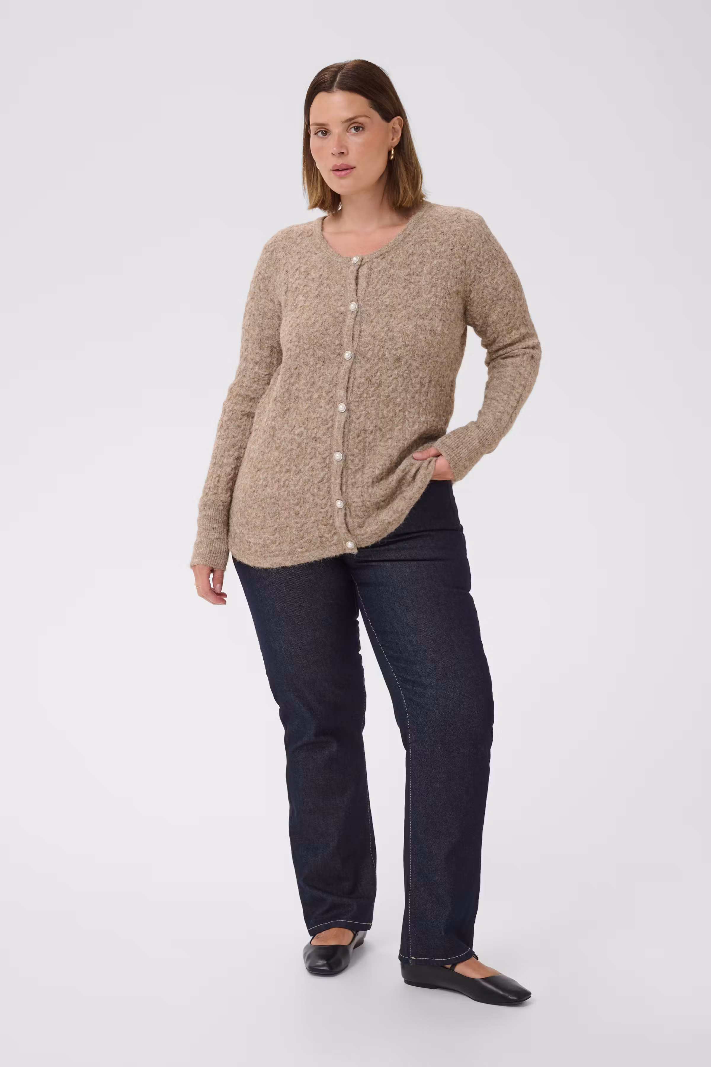KCmalina Cardigan LOOKBOOK FRONT 10584381-109952