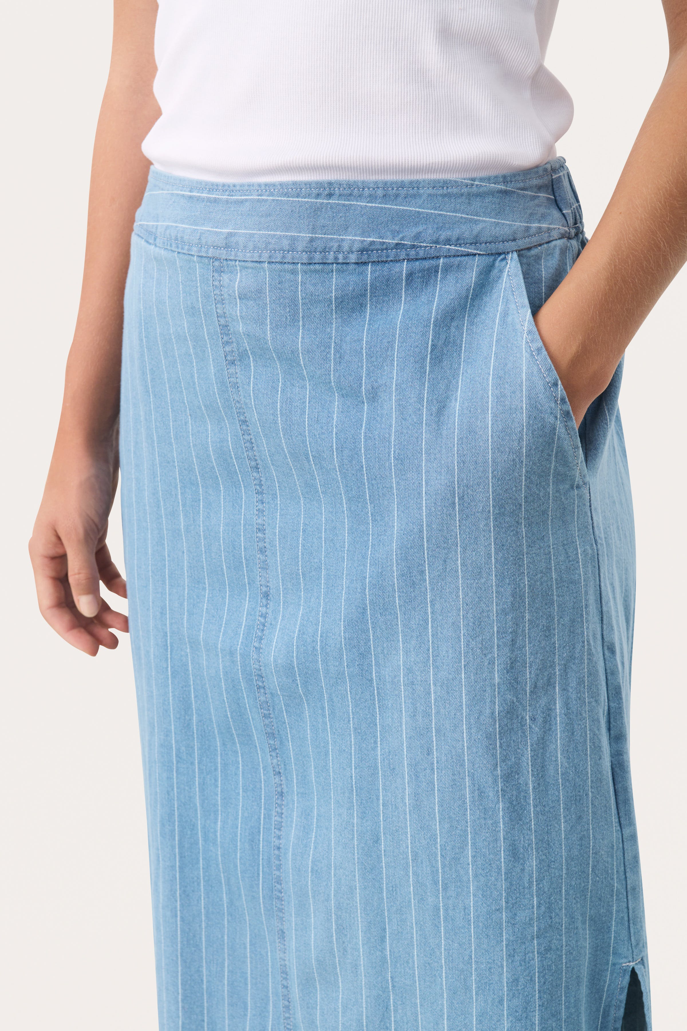LizziePW Denim Skirt LOOKBOOK DETAIL 30308878-304304