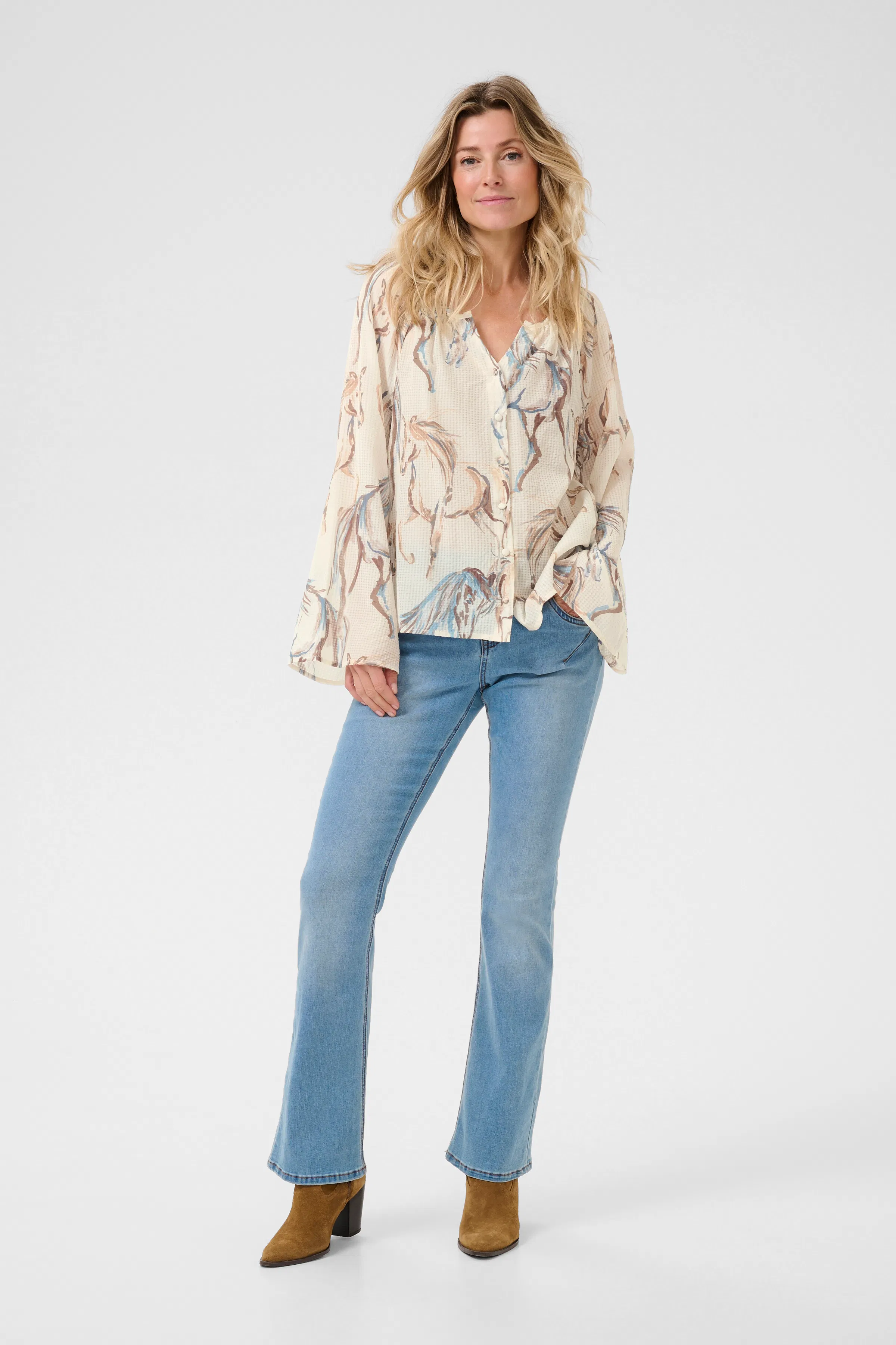 CRVilma Shirt LOOKBOOK FRONT 10613891-107889