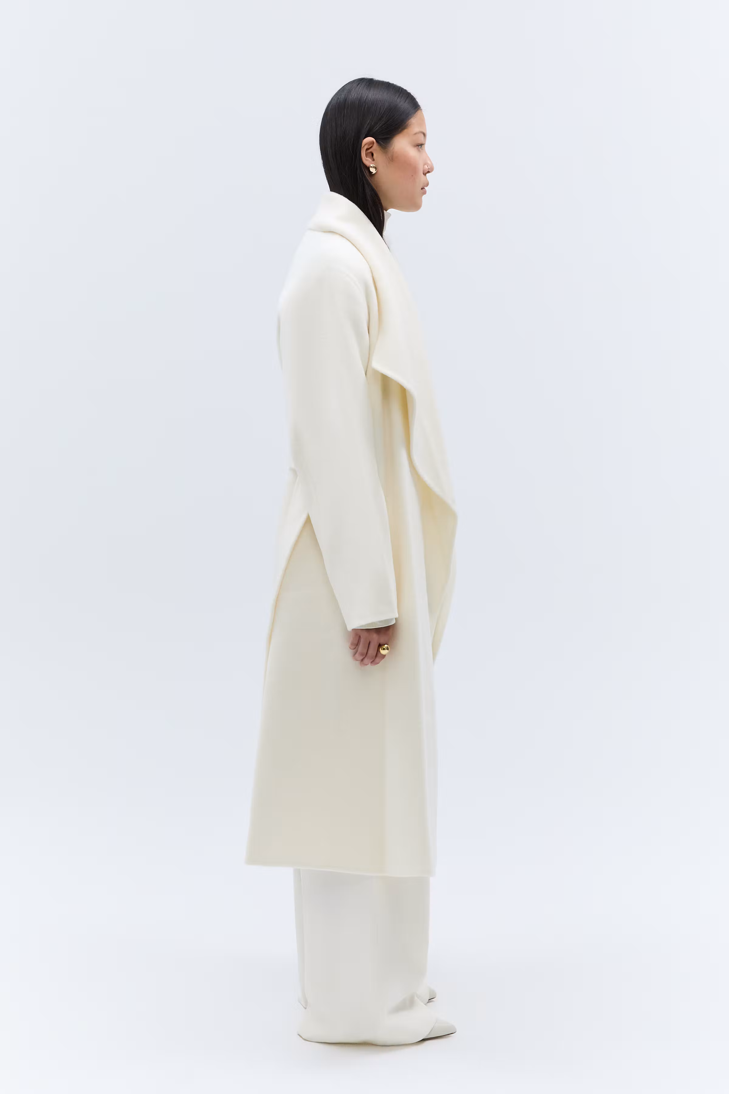 IOCarrieRoseCoatWhite Coat LOOKBOOK FRONT 30600813-WH015