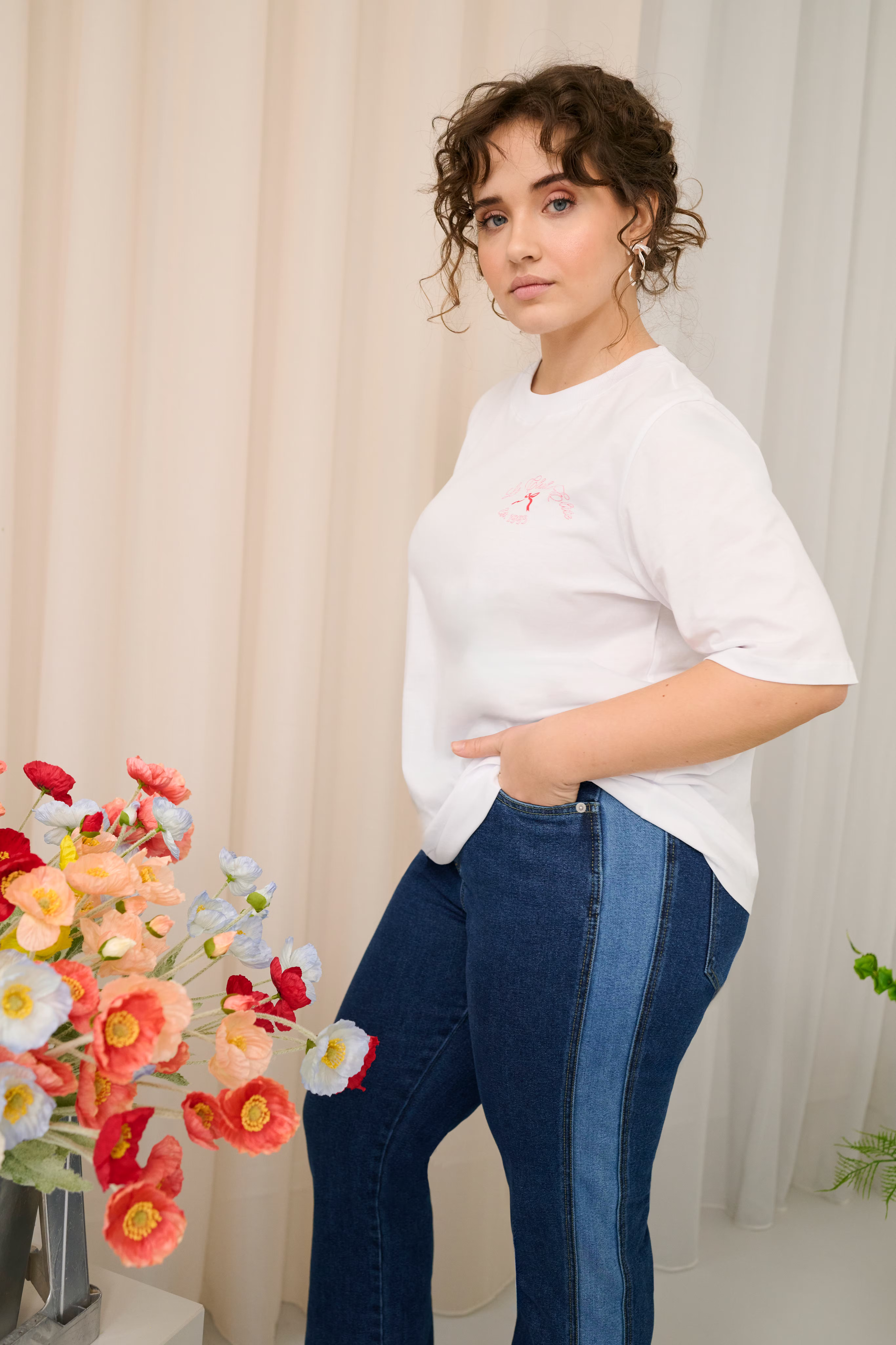 KCsandria Straight Jeans LOCATION NONE 10583532-102272