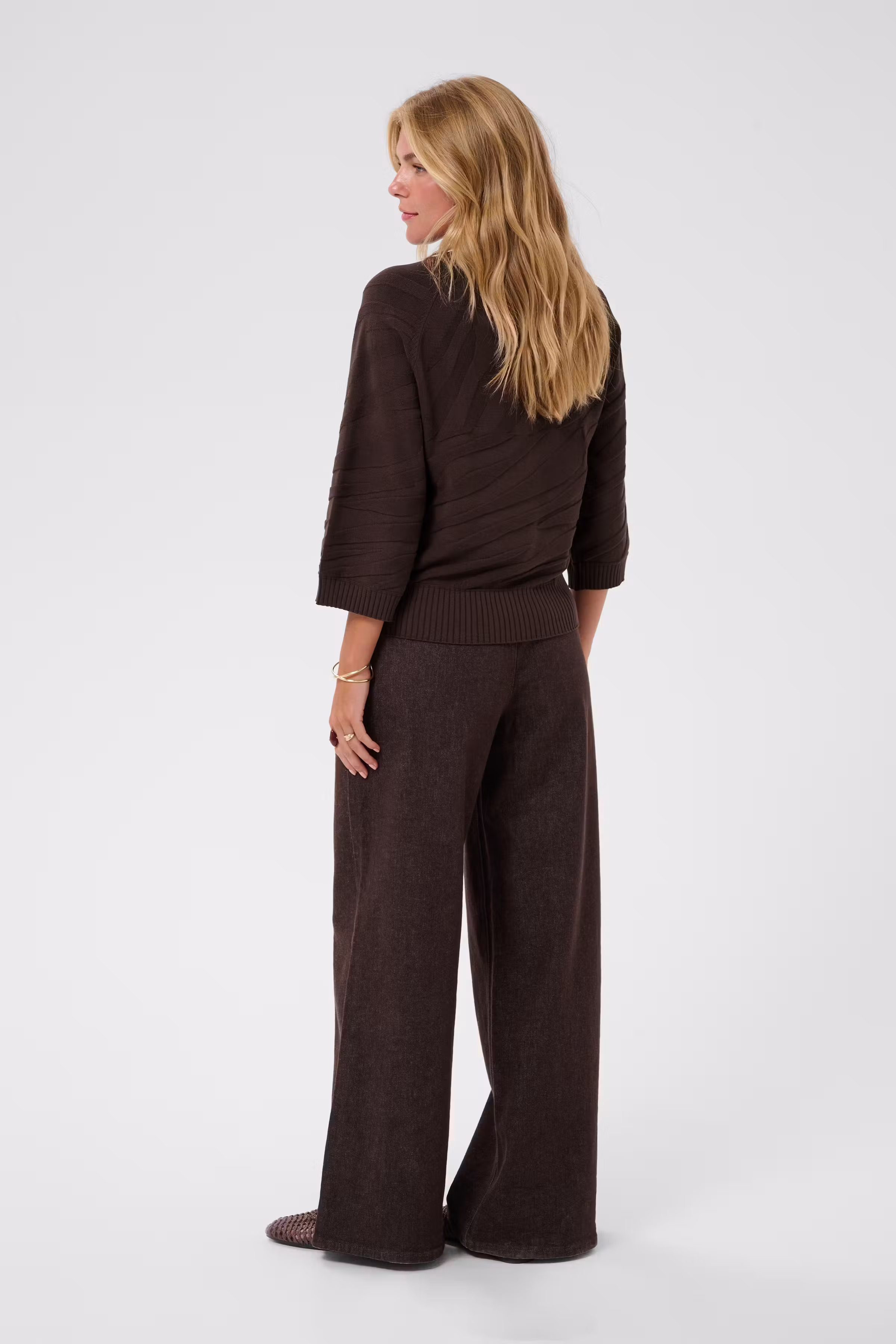 CRDela Pullover LOOKBOOK BACK 10615364-191016