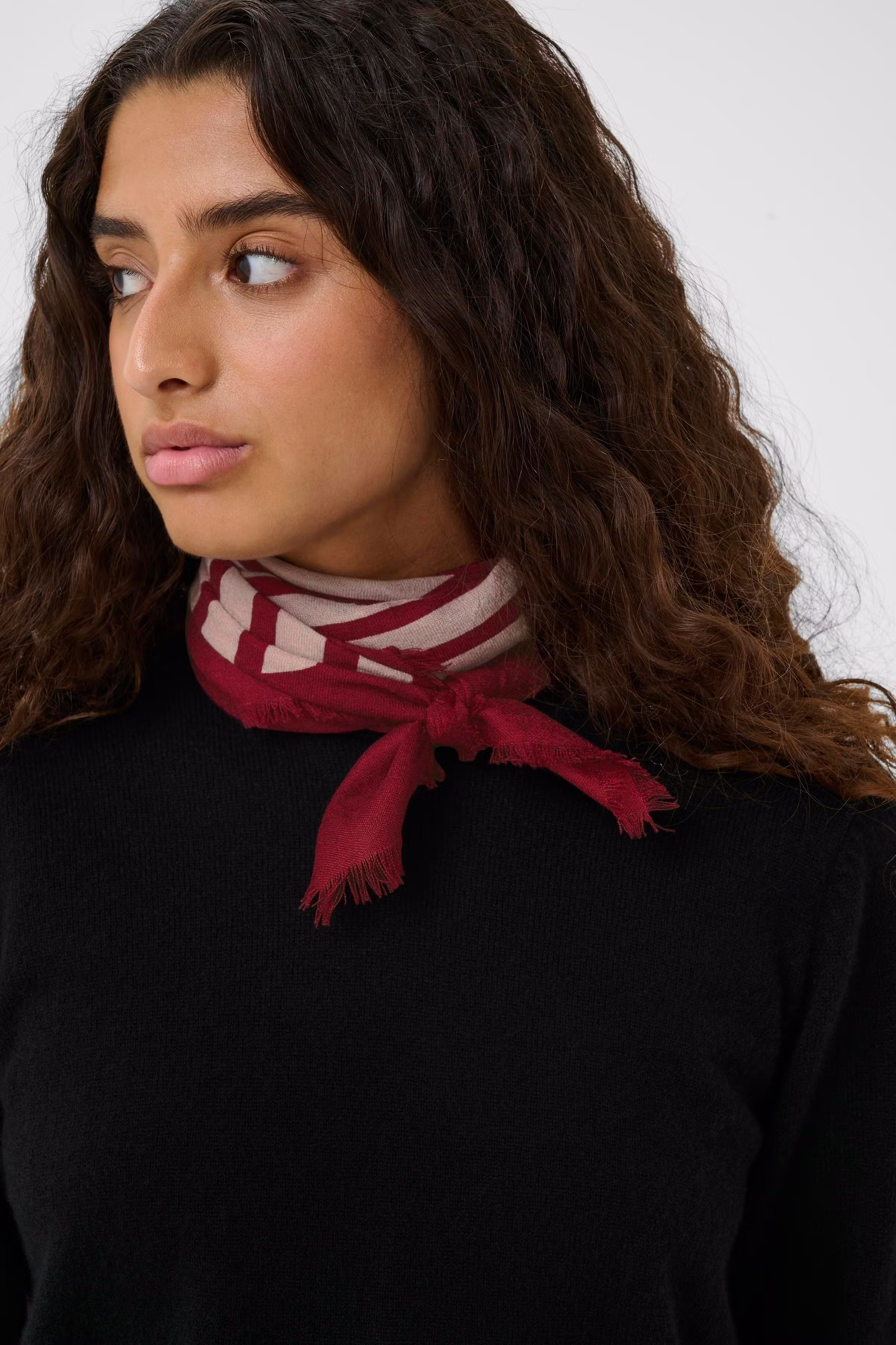 AmiIW Tørklæde LOOKBOOK DETAIL 30110773-161509