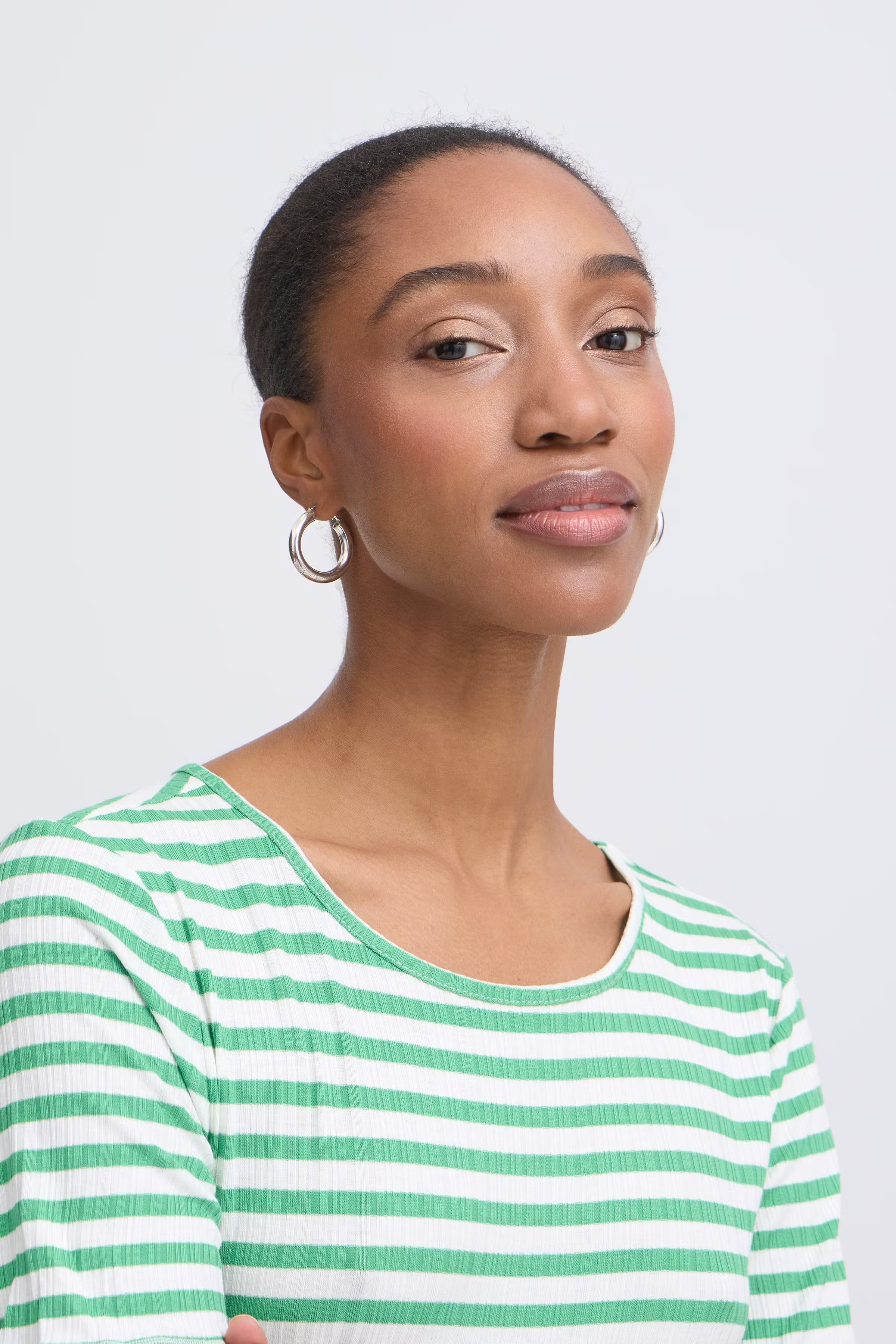 IHCELLA T-shirt LOOKBOOK DETAIL 20122818-900004588