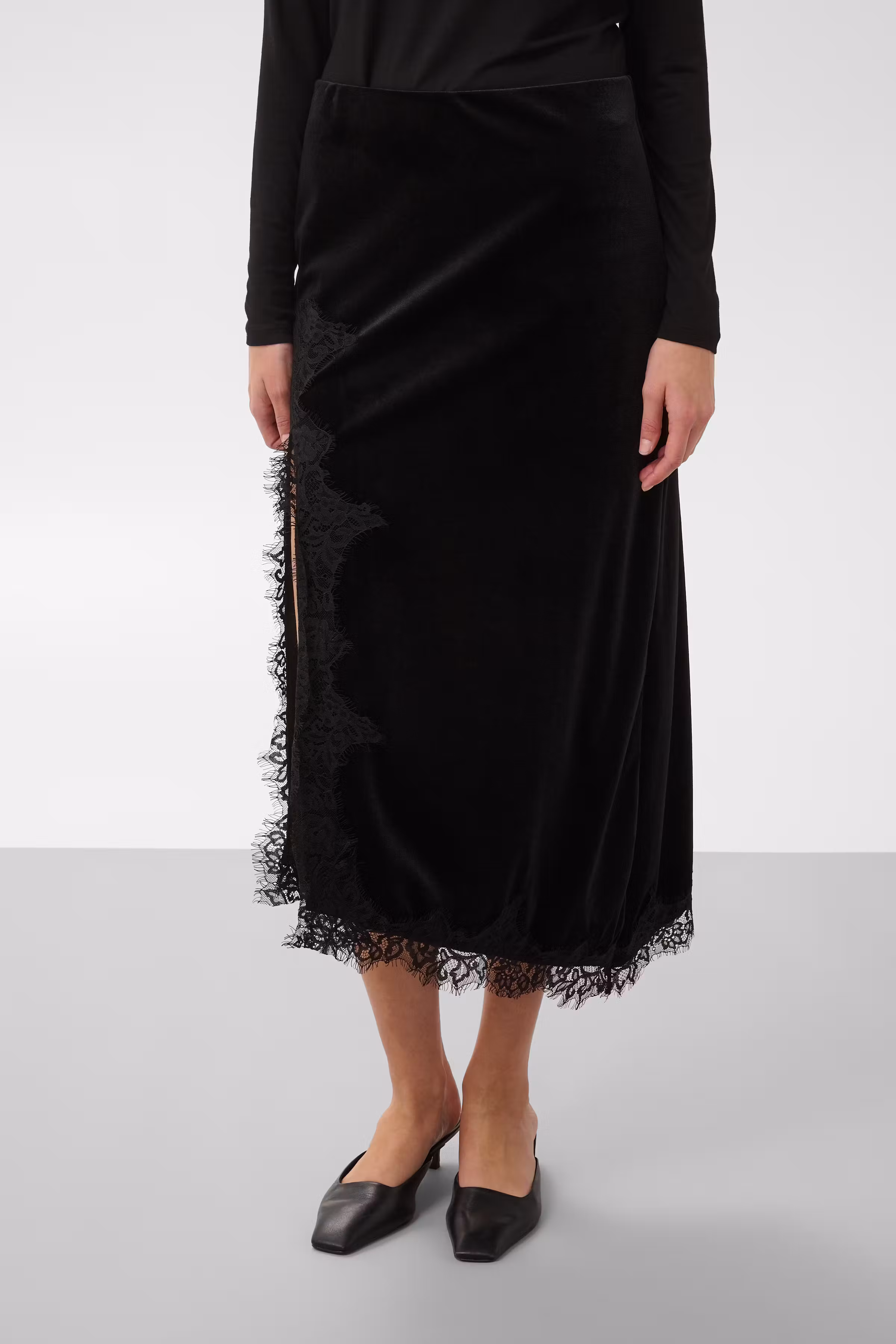 SLVelera Rok LOOKBOOK FRONT 30409708-194008