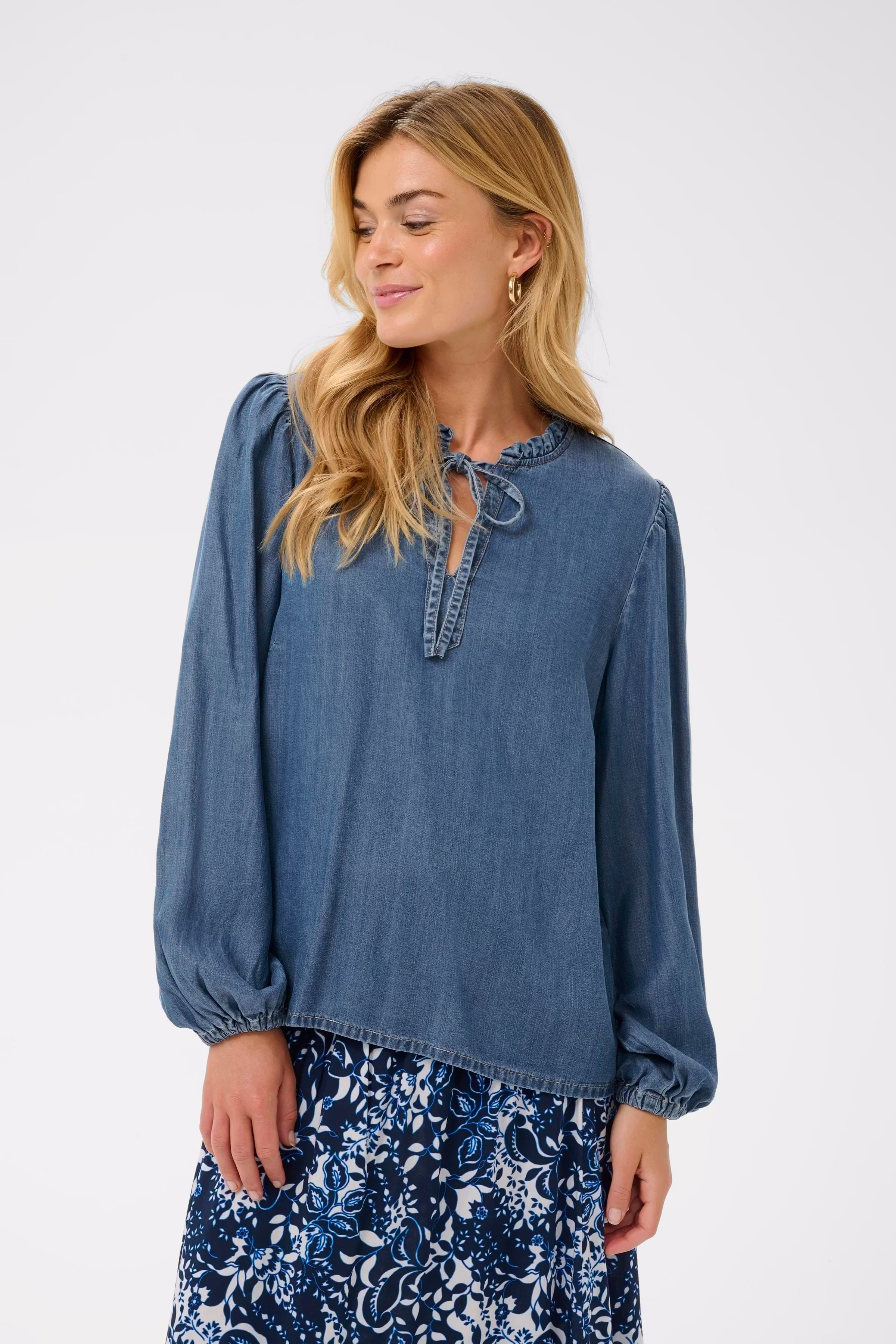 CRMolly Hemd LOOKBOOK FRONT 10614818-109128