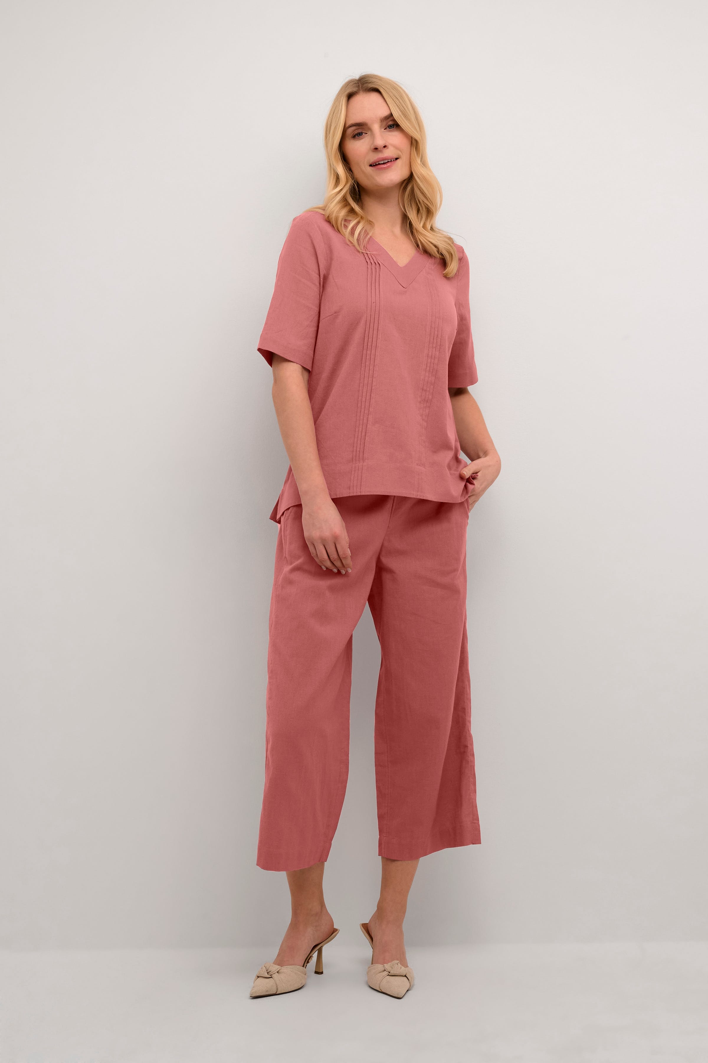 BPkia Blouse LOOKBOOK FRONT 10590413-181435B