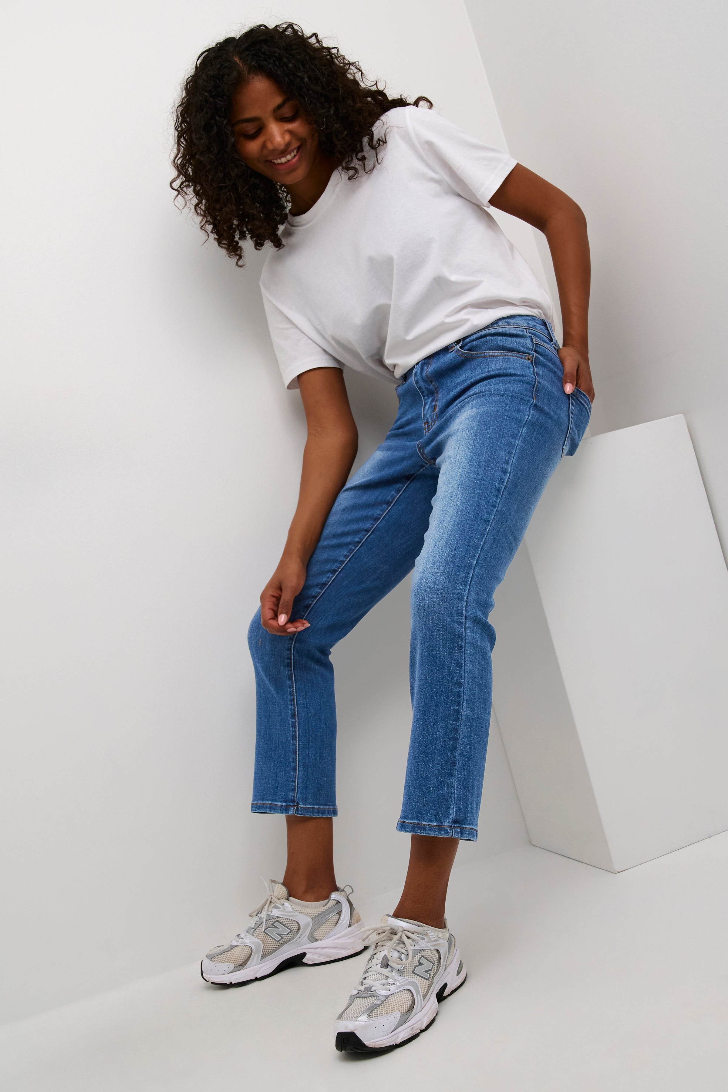 KAsinem Cropped Jeans LOOKBOOK DETAIL 10506133-102272