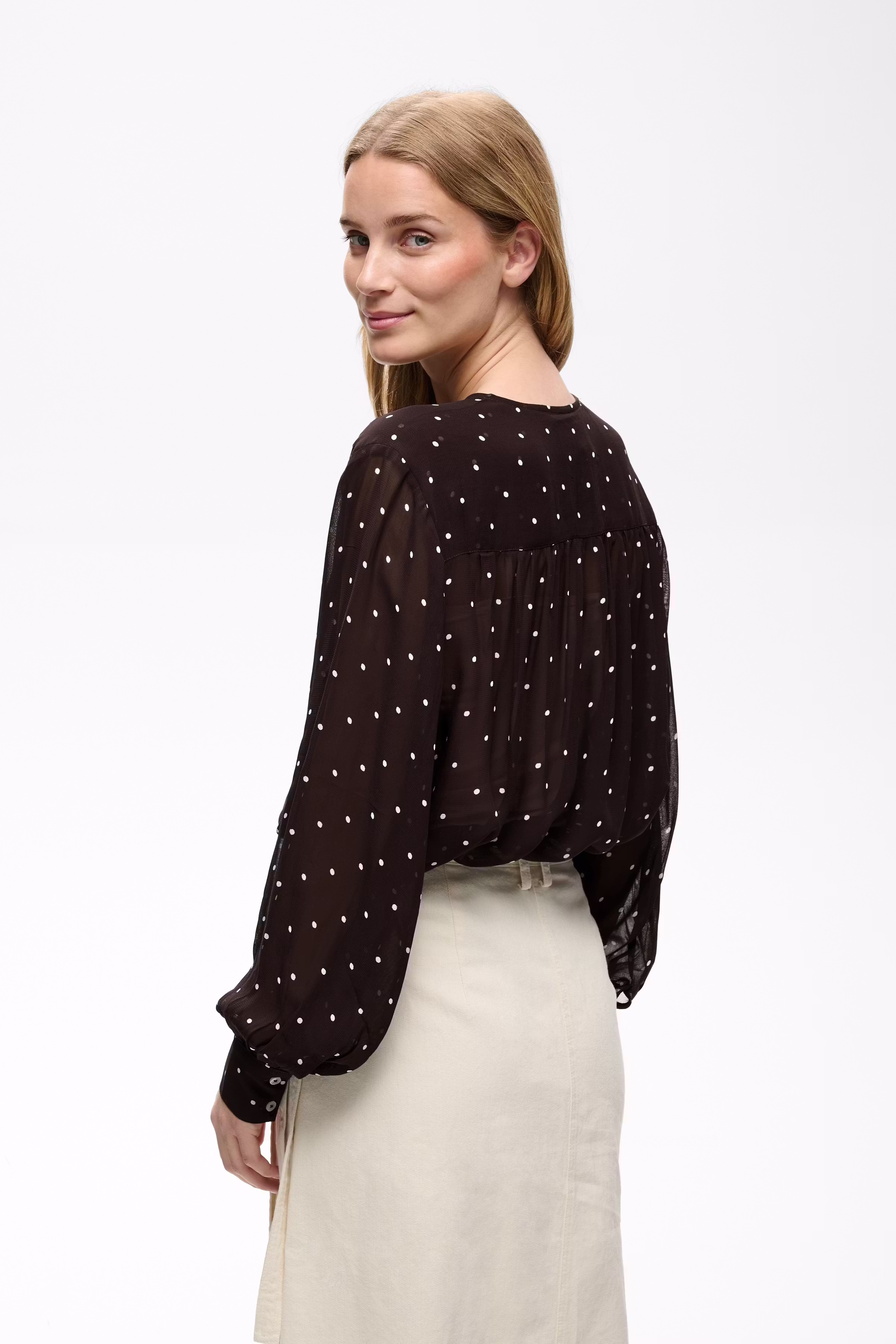 YaninaPW Blouse LOOKBOOK BACK 30311038-305443