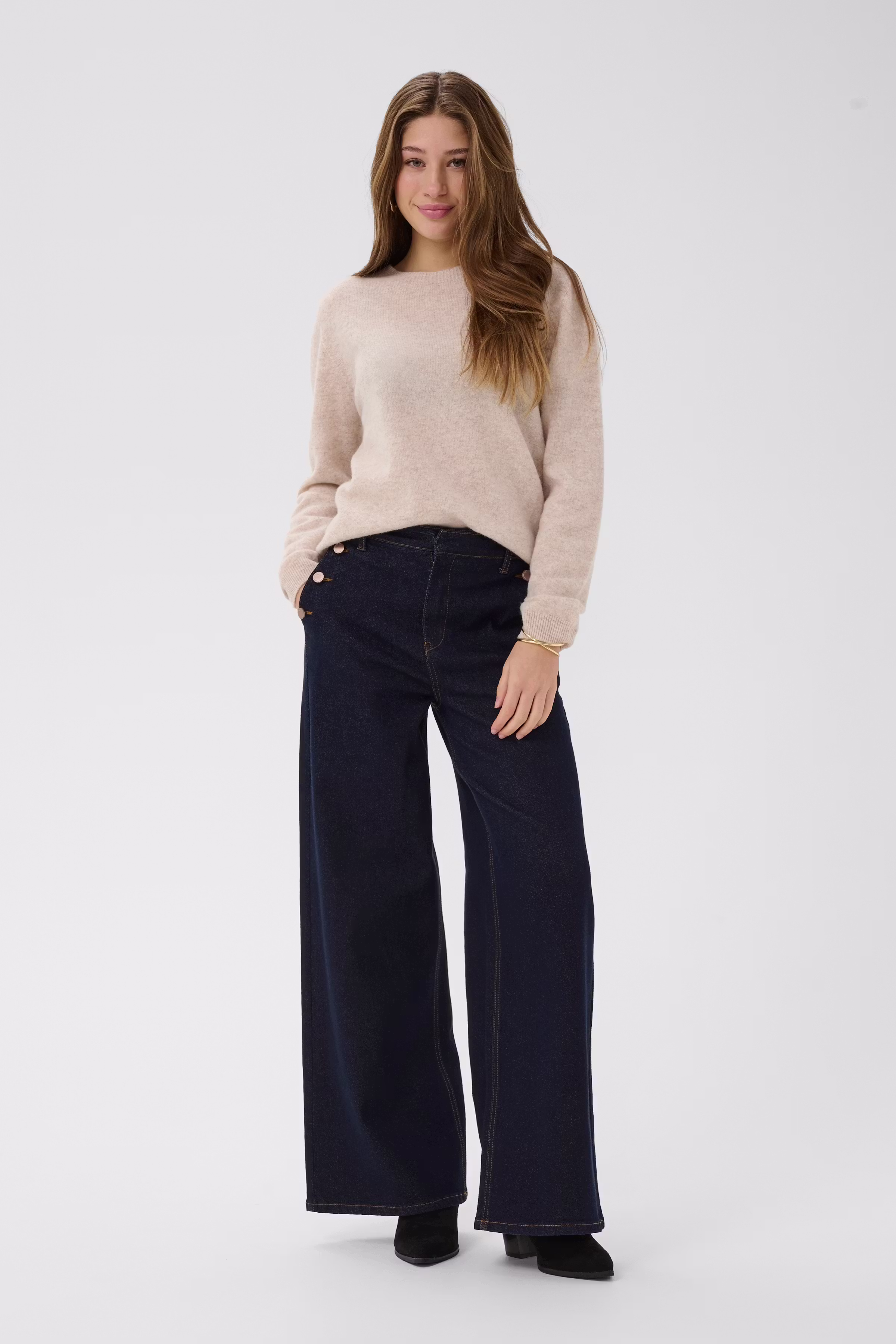 CRVisti Jeans LOOKBOOK FRONT 10615138-109555