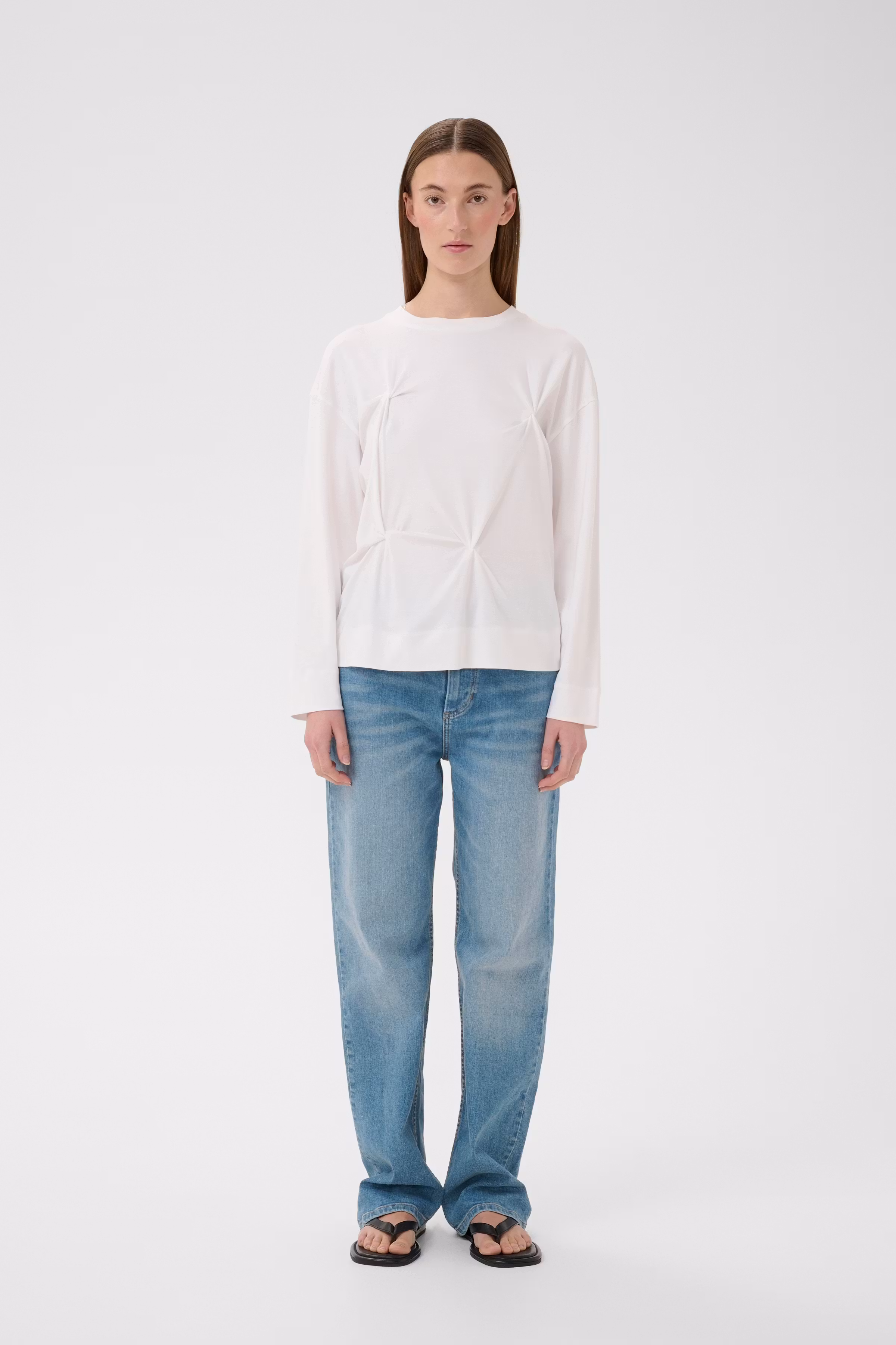 SOPHIEIW long-sleeve T-shirt LOOKBOOK FRONT 30112446-300001