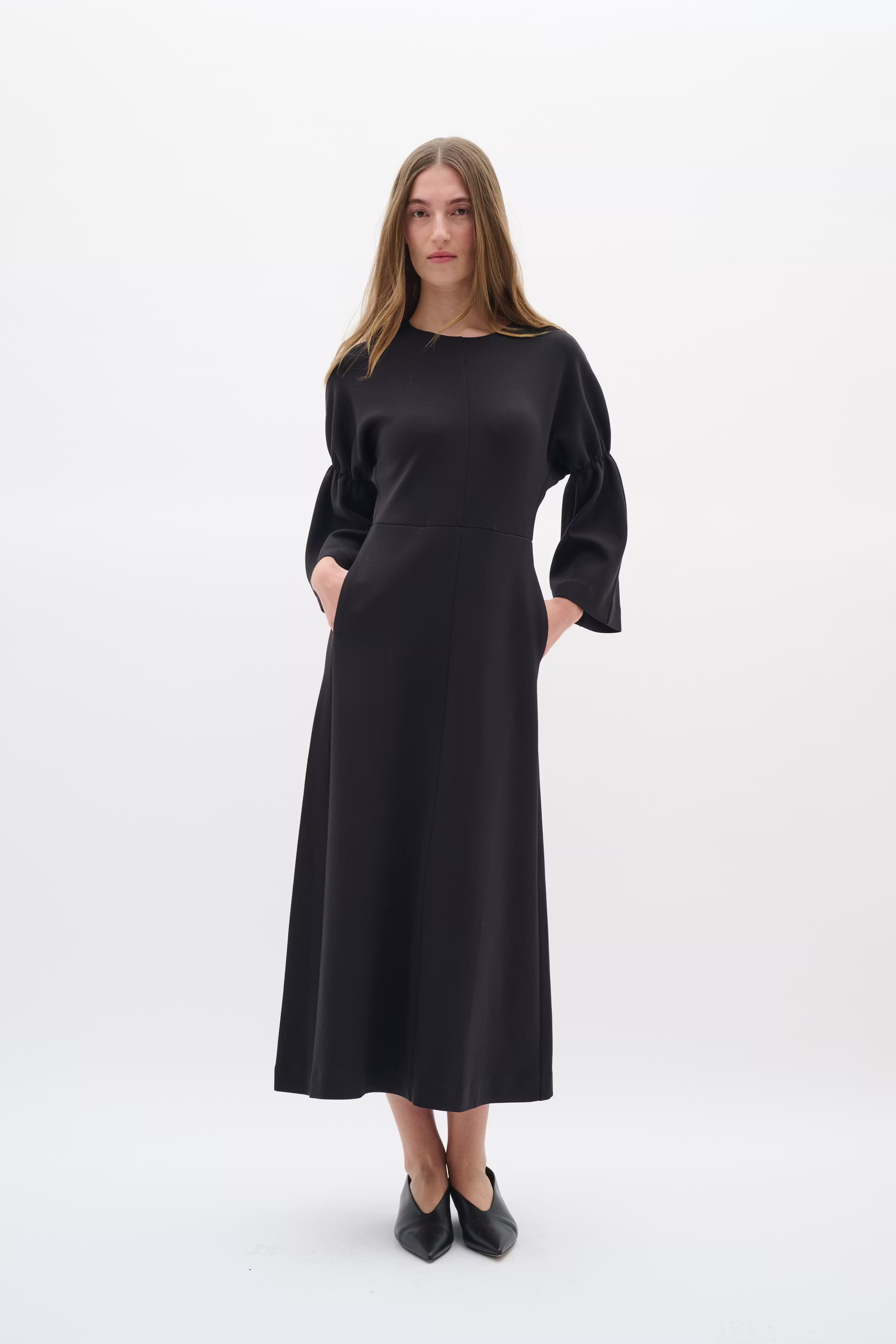 GidaIW Vincent Dress LOOKBOOK FRONT 30110945-194008