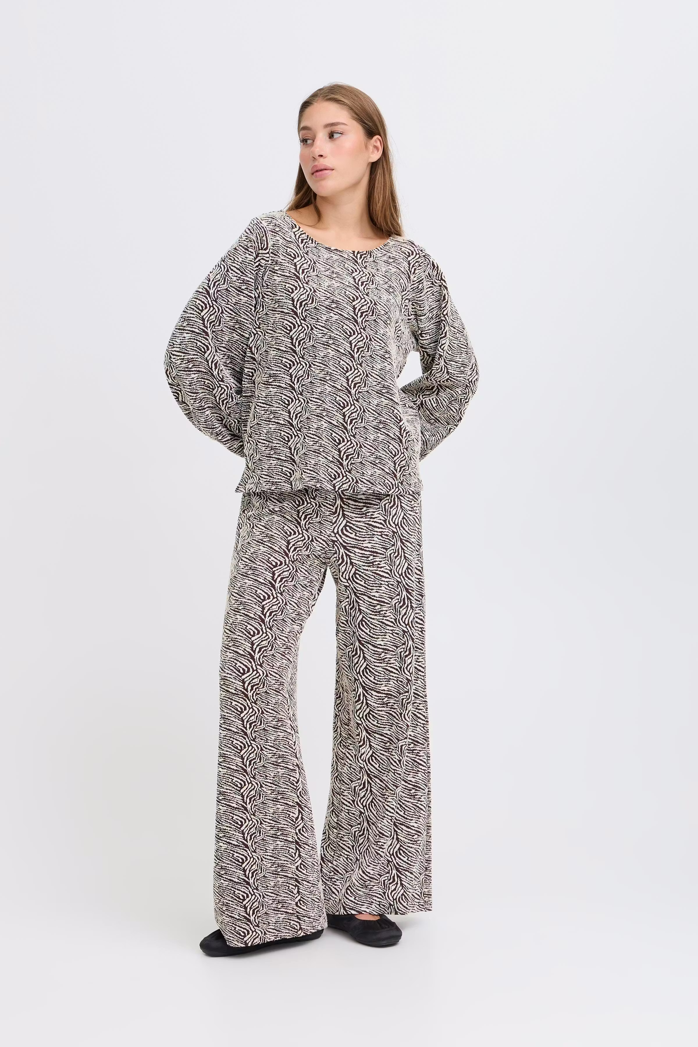 IHOELLY Hose LOOKBOOK FRONT 20124648-900001816