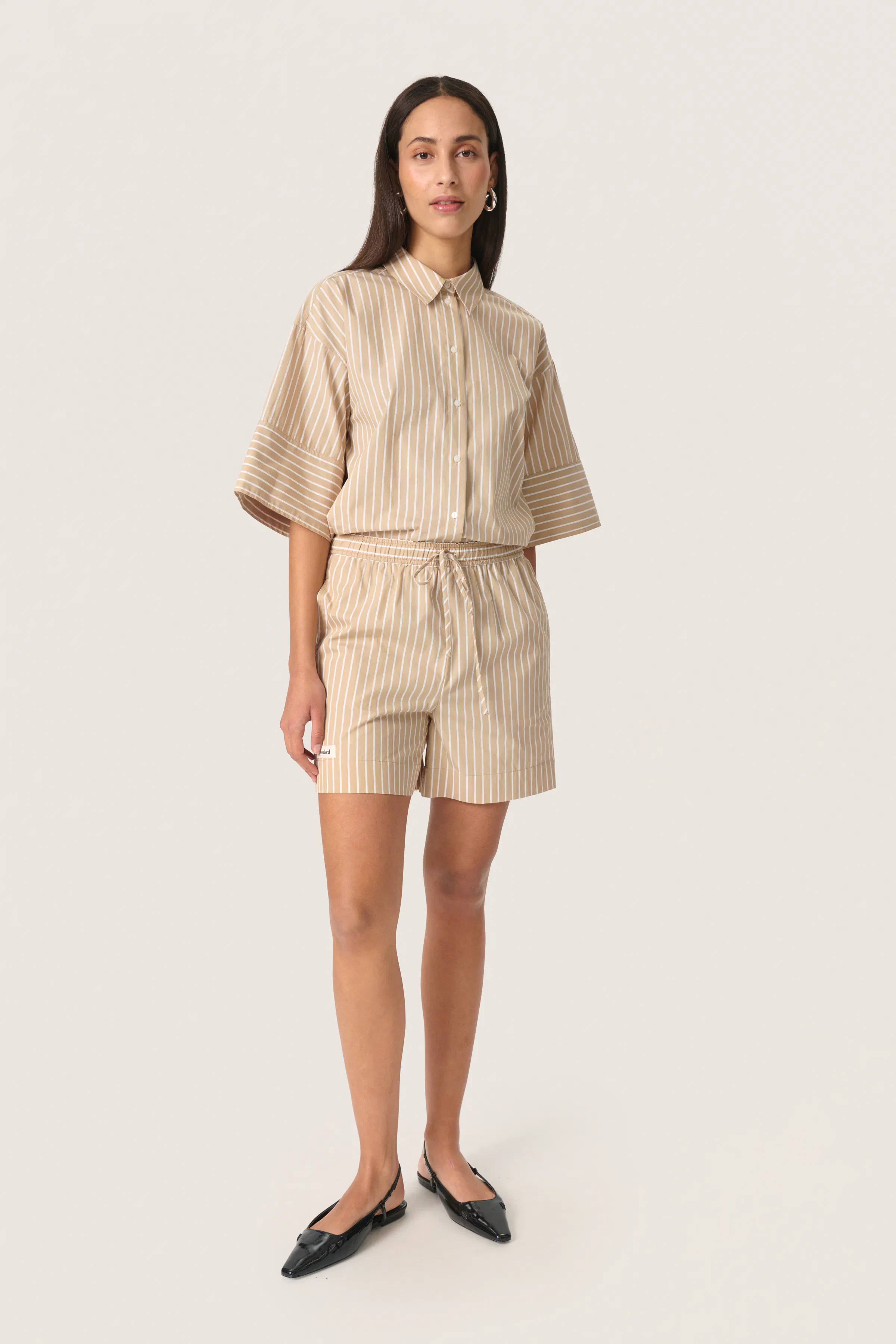 SLKaily Shorts LOOKBOOK FRONT 30408237-303714