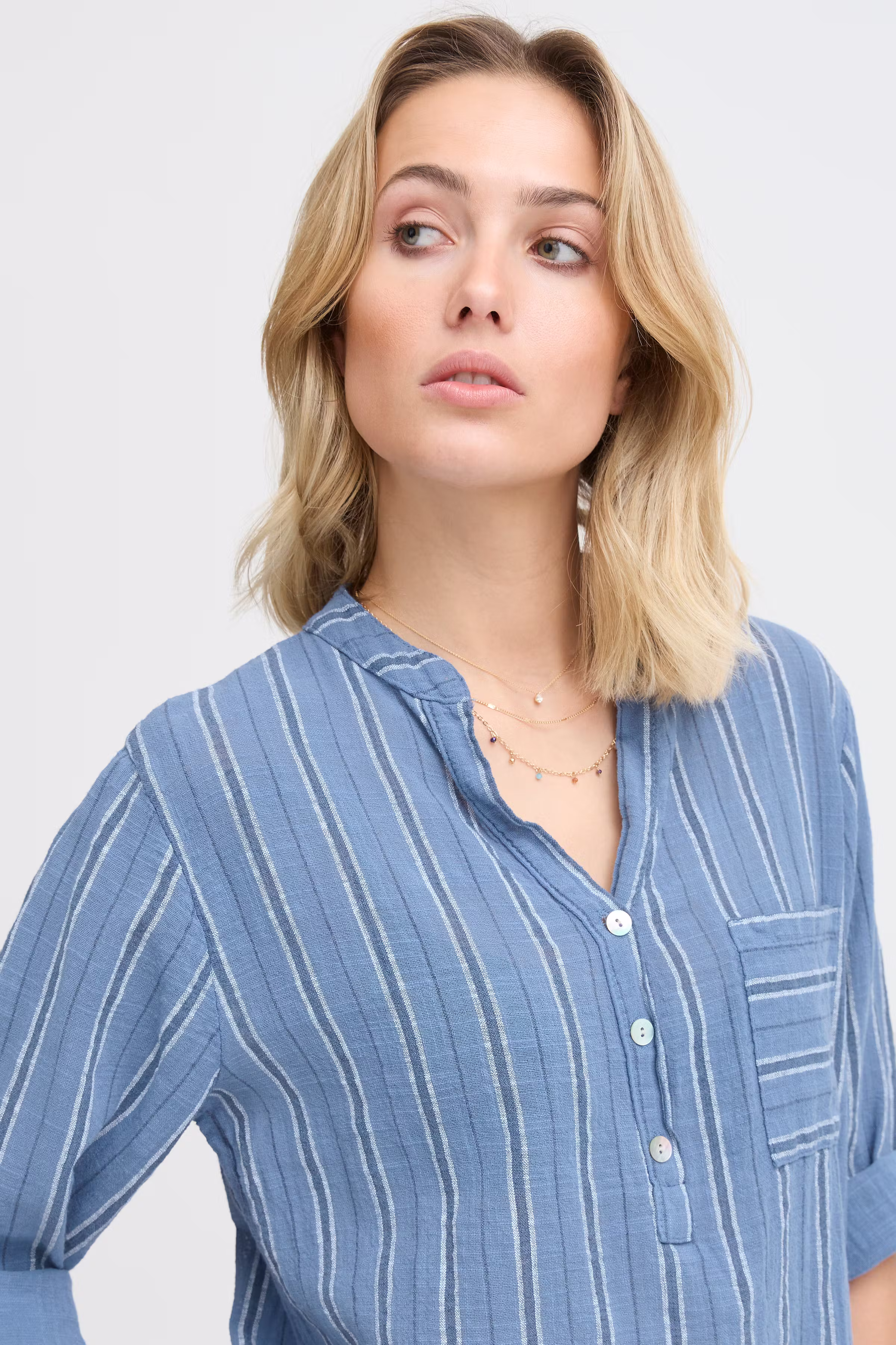 SBALEXA Bluse LOOKBOOK DETAIL 22100927-203403