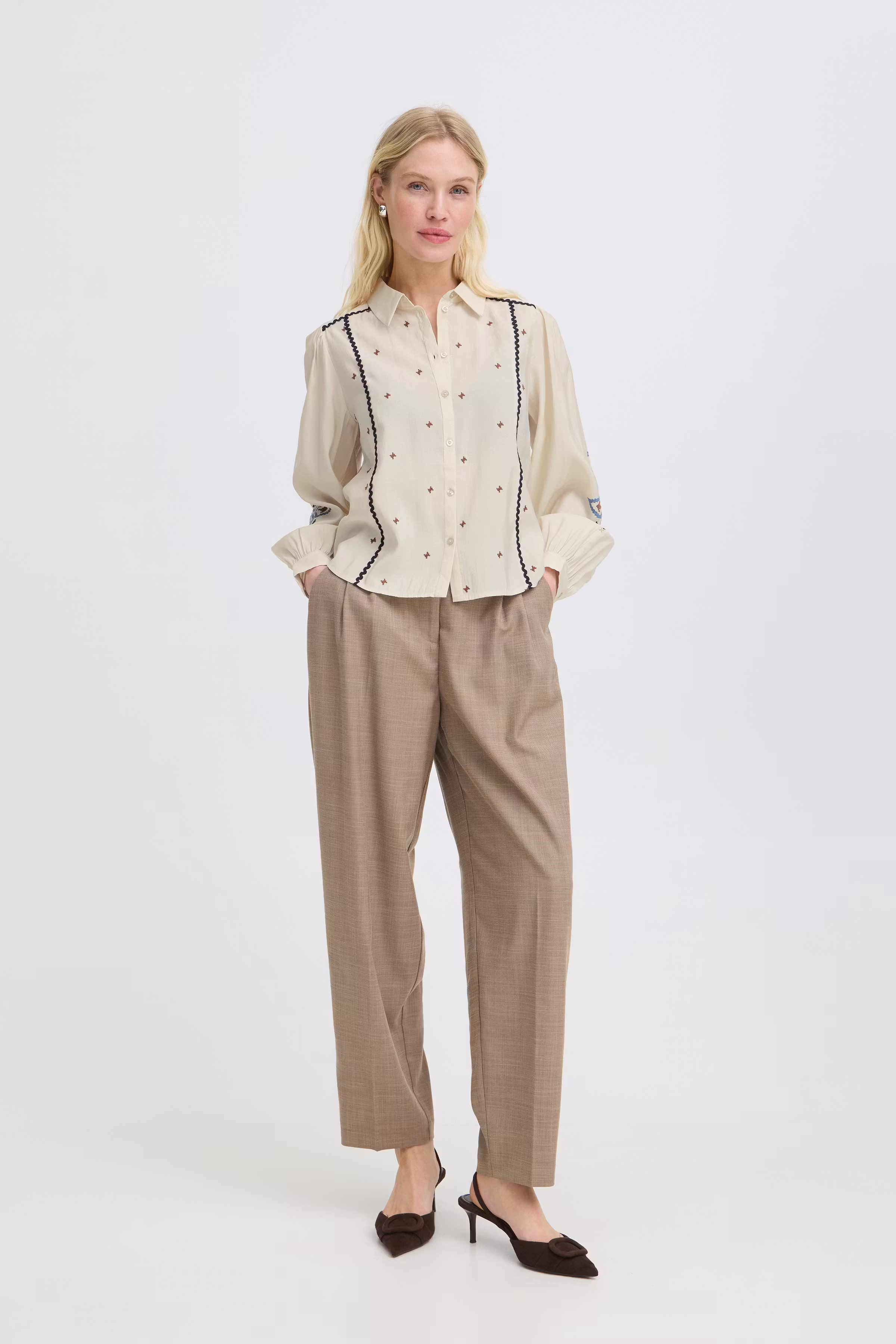 BYIRISA Overhemd LOOKBOOK FRONT 20819226-130905