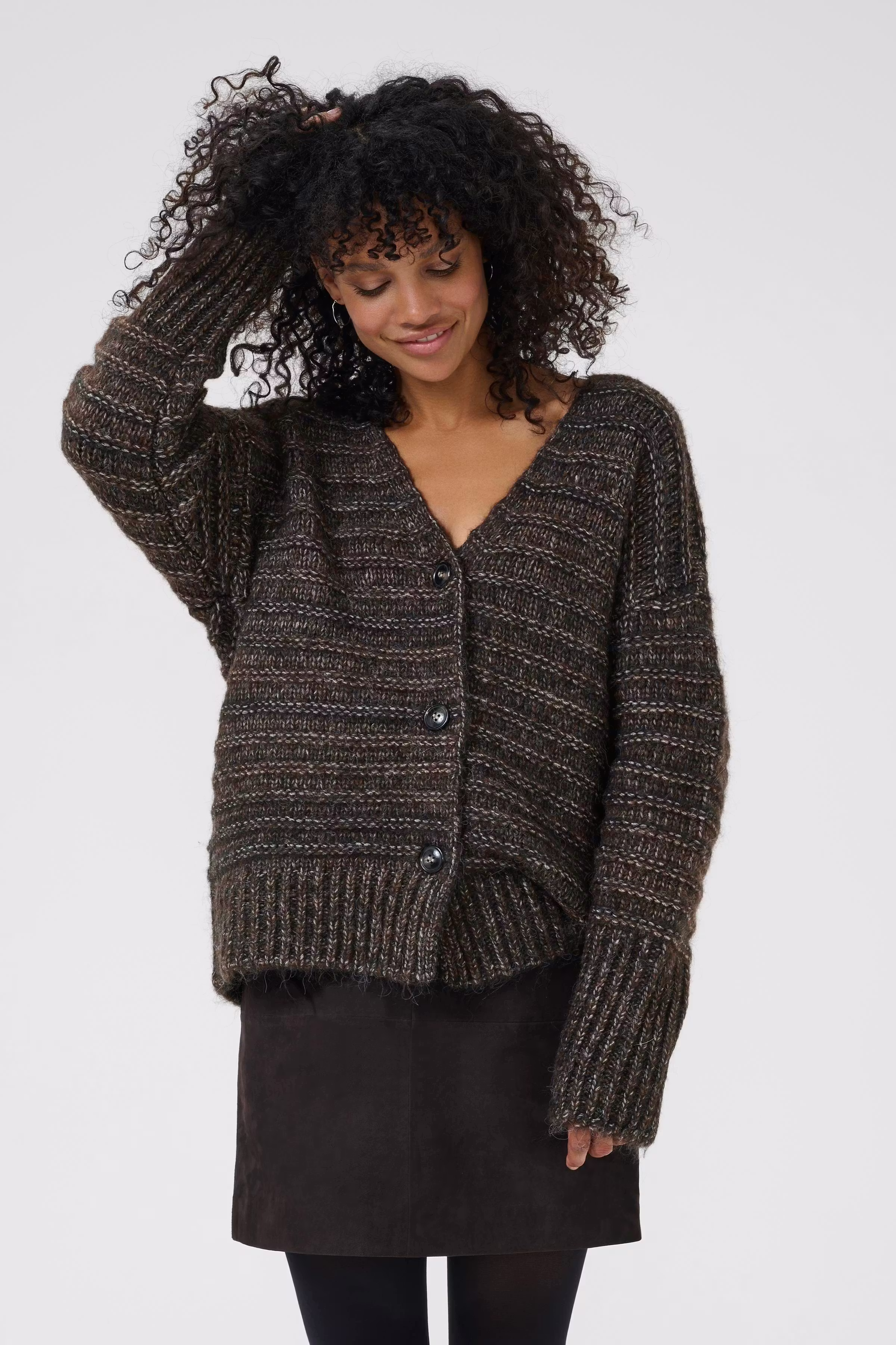 KAmarena Cardigan LOOKBOOK FRONT 10510811-1911111