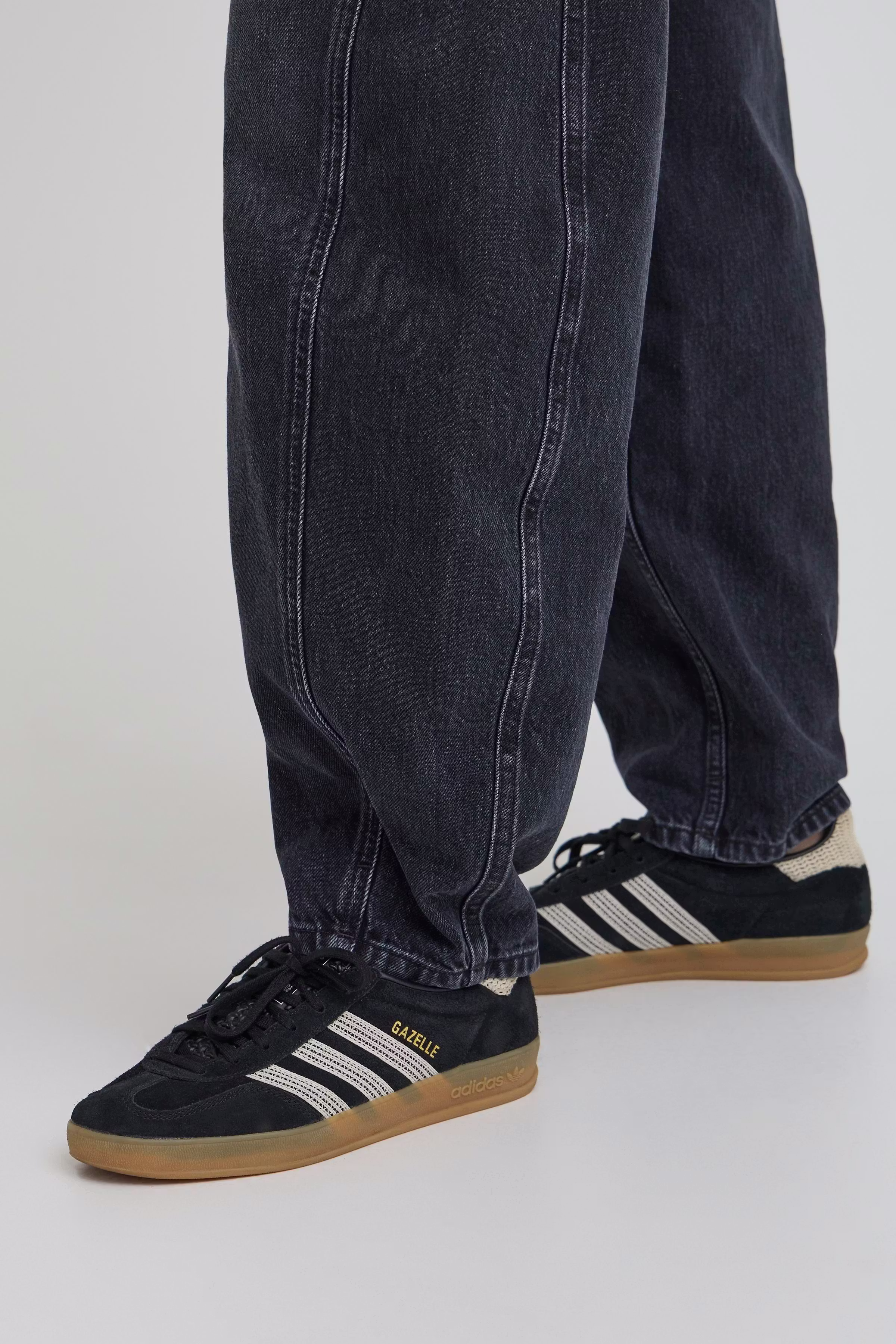 BACAVI Curved Jeans LOOKBOOK DETAIL 50405377-205277