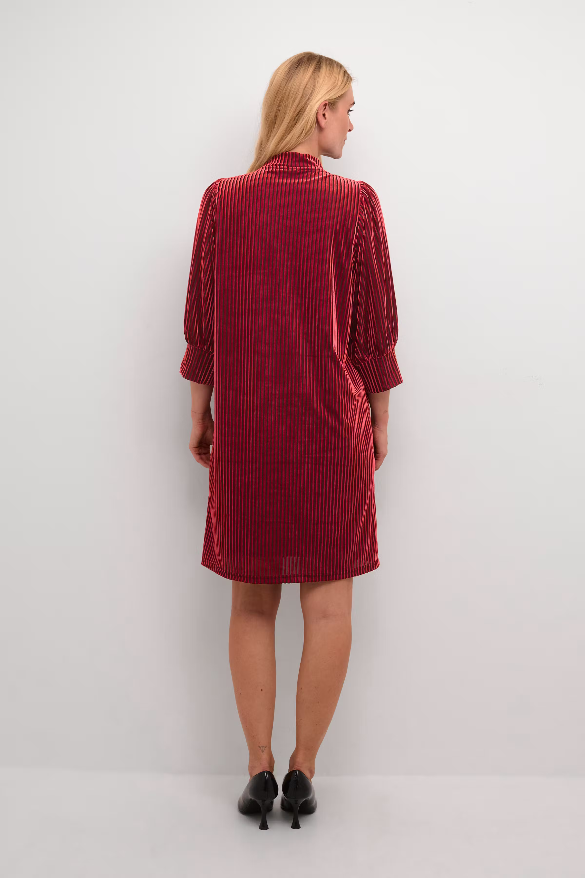 KAcaca Kjole LOOKBOOK BACK 10505907-191758