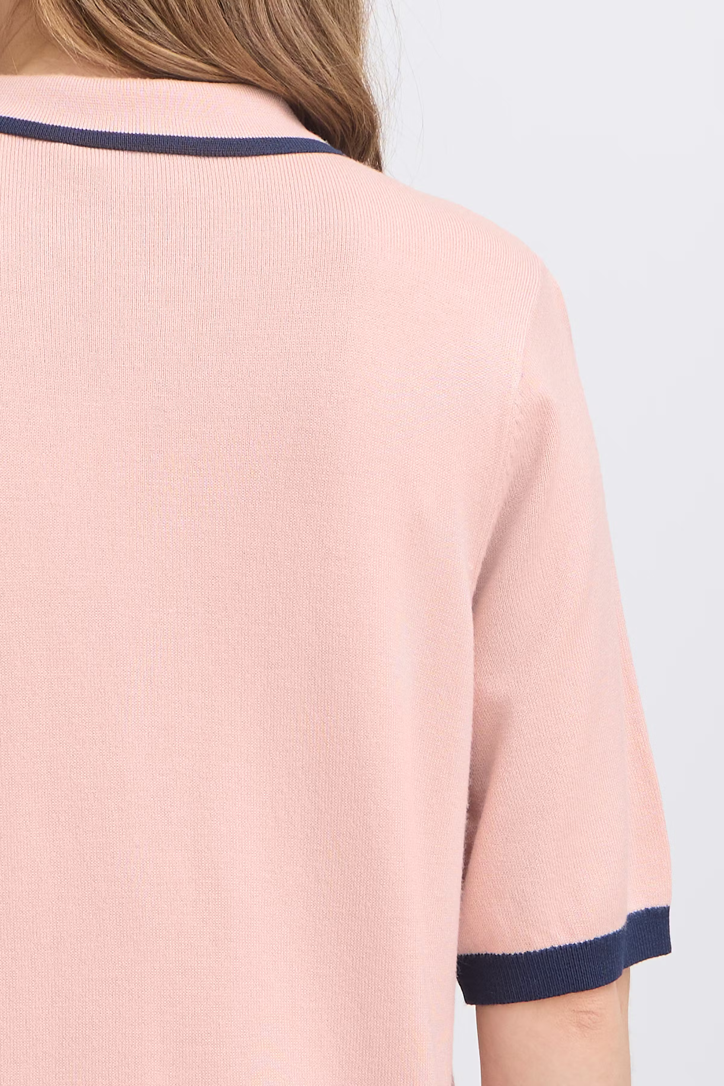 FRCONTRAST Pullover LOOKBOOK DETAIL 20616244-141506