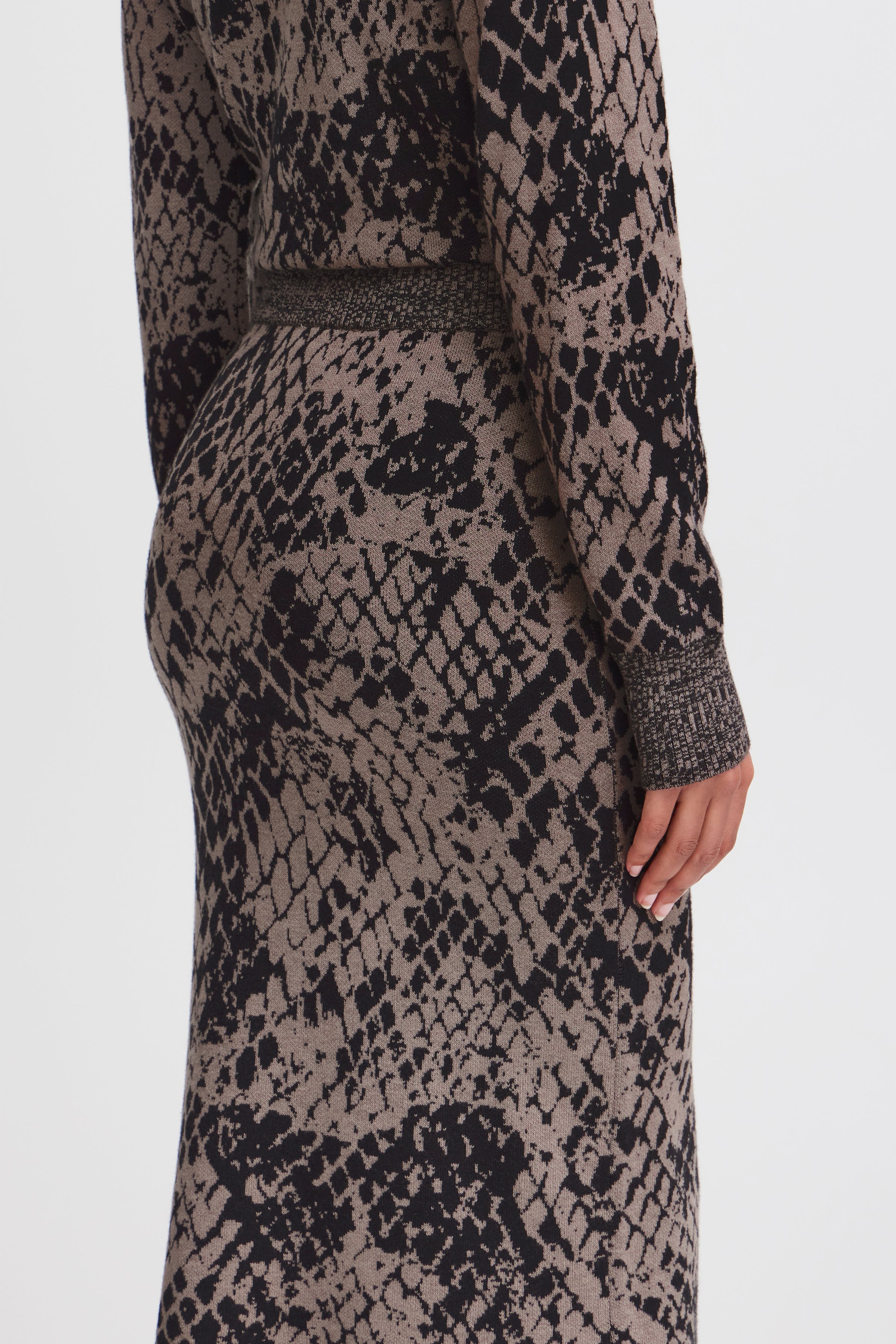 IHMELEO Rock LOOKBOOK DETAIL 20121587-203322