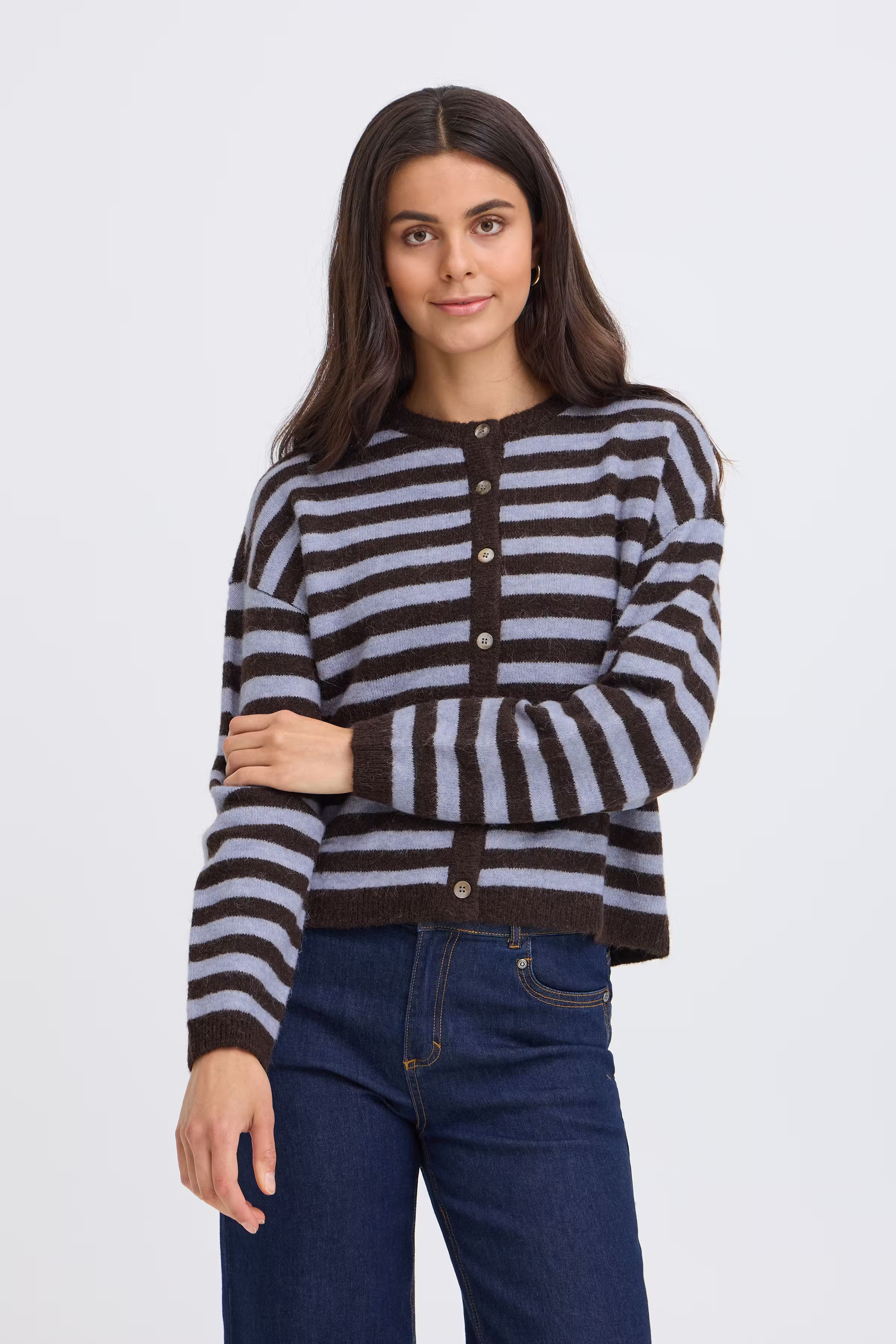 FRIDAA Cardigan LOOKBOOK FRONT 20618350-900016580
