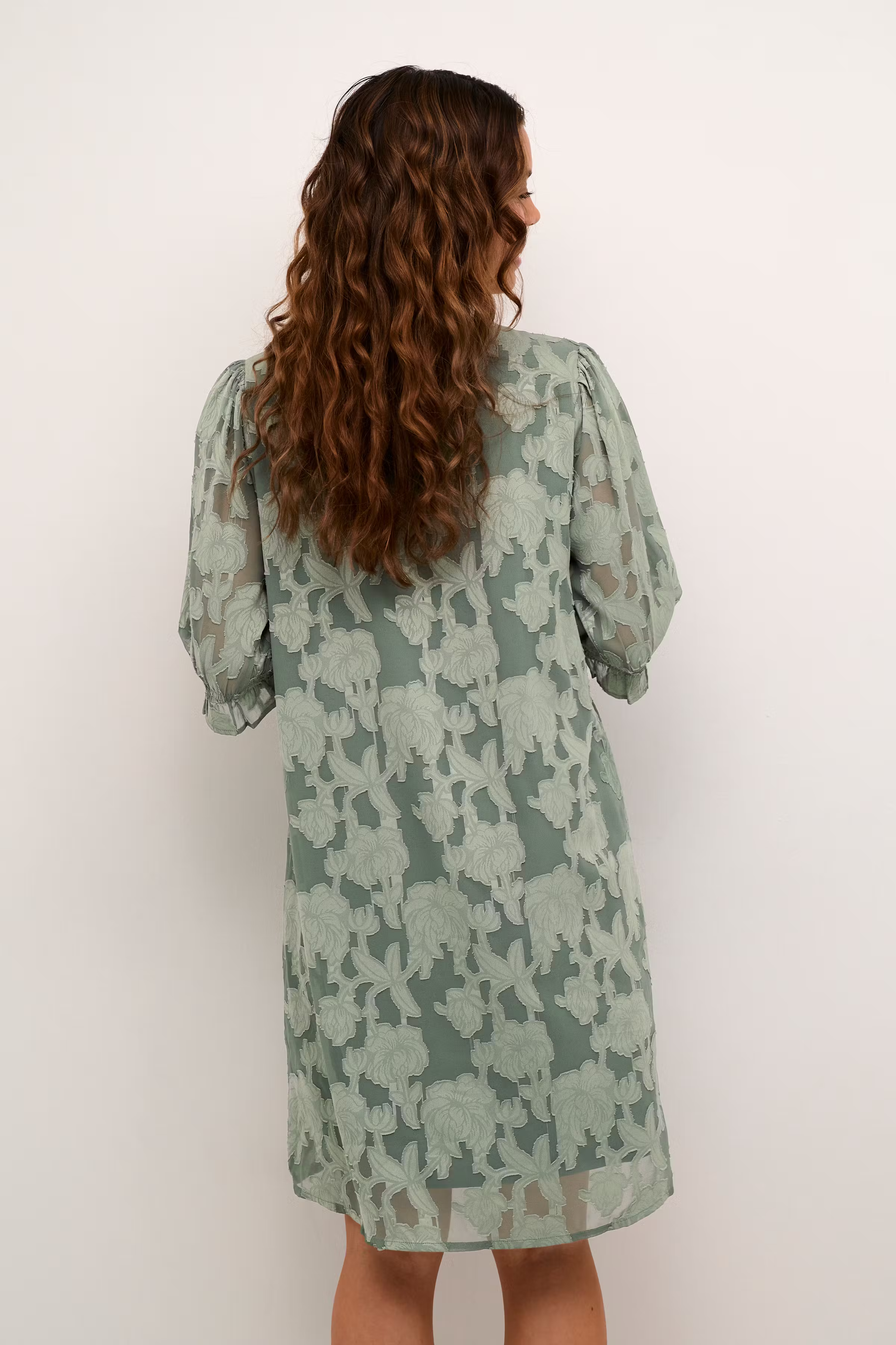 CRYana Kjole LOOKBOOK BACK 10613286-176009