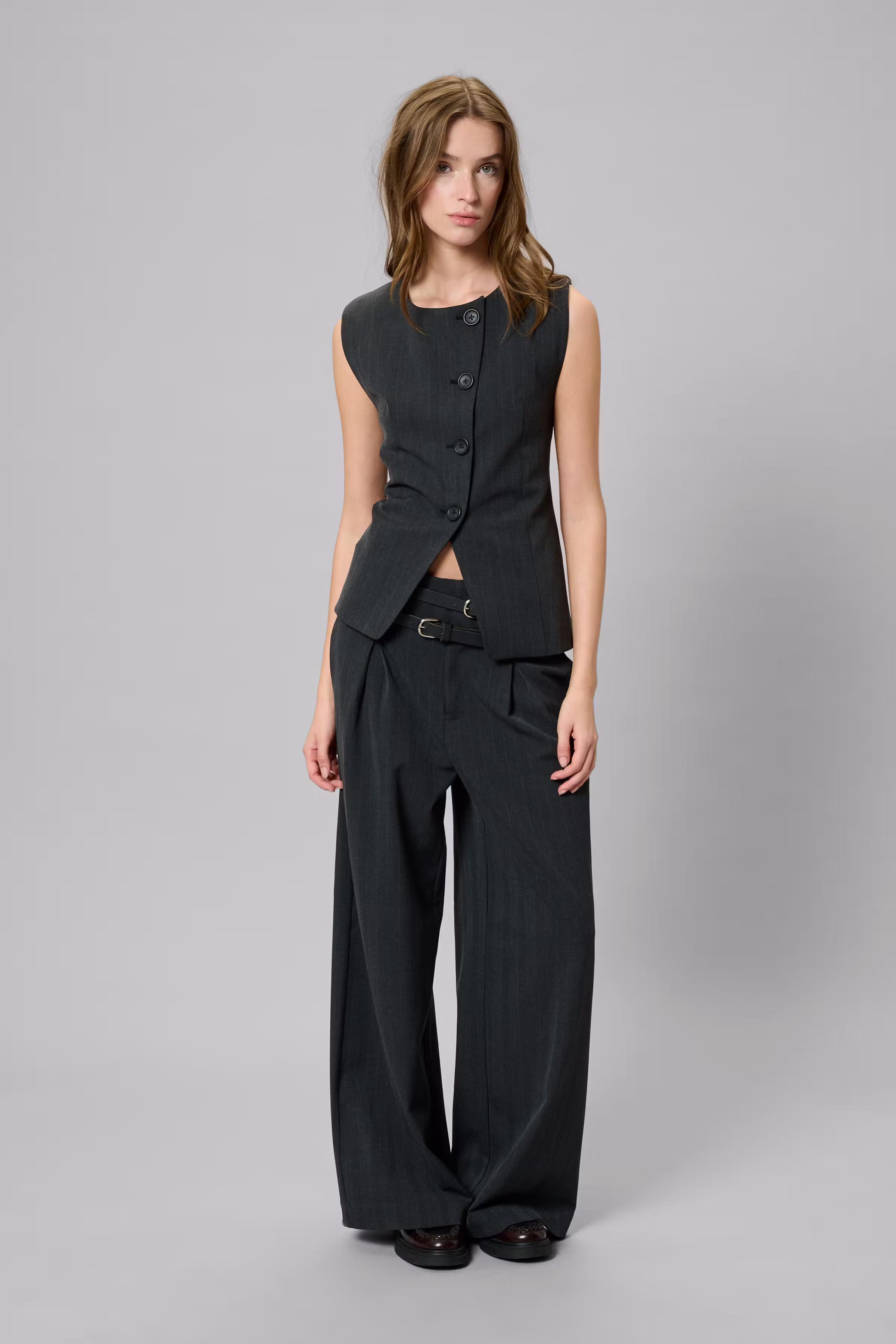 MWLuna Väst LOOKBOOK FRONT 10705375-190201