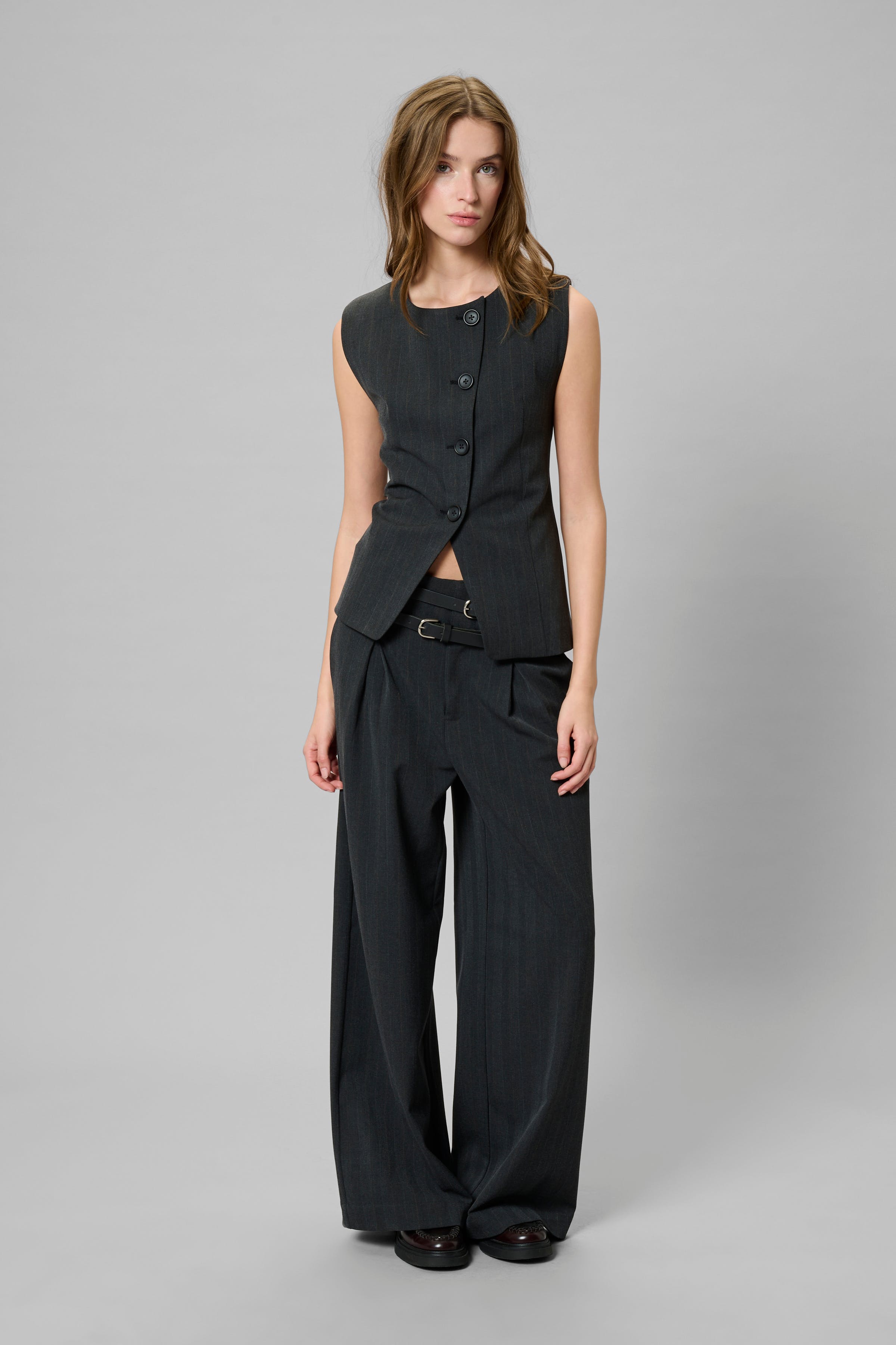 MWLuna Vest LOOKBOOK FRONT 10705375-190201