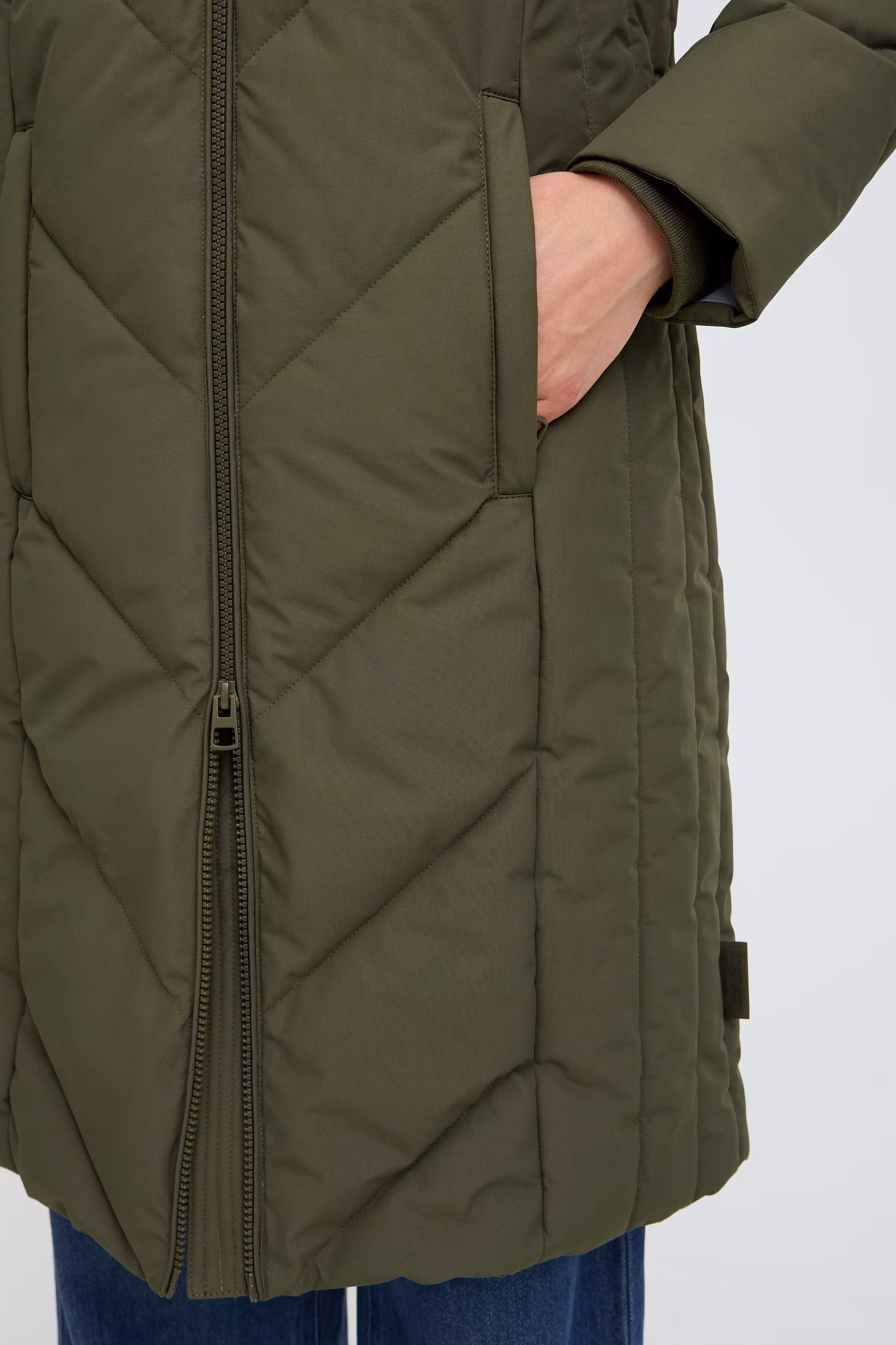 FRMAISE Outerwear LOOKBOOK DETAIL 20617840-190511